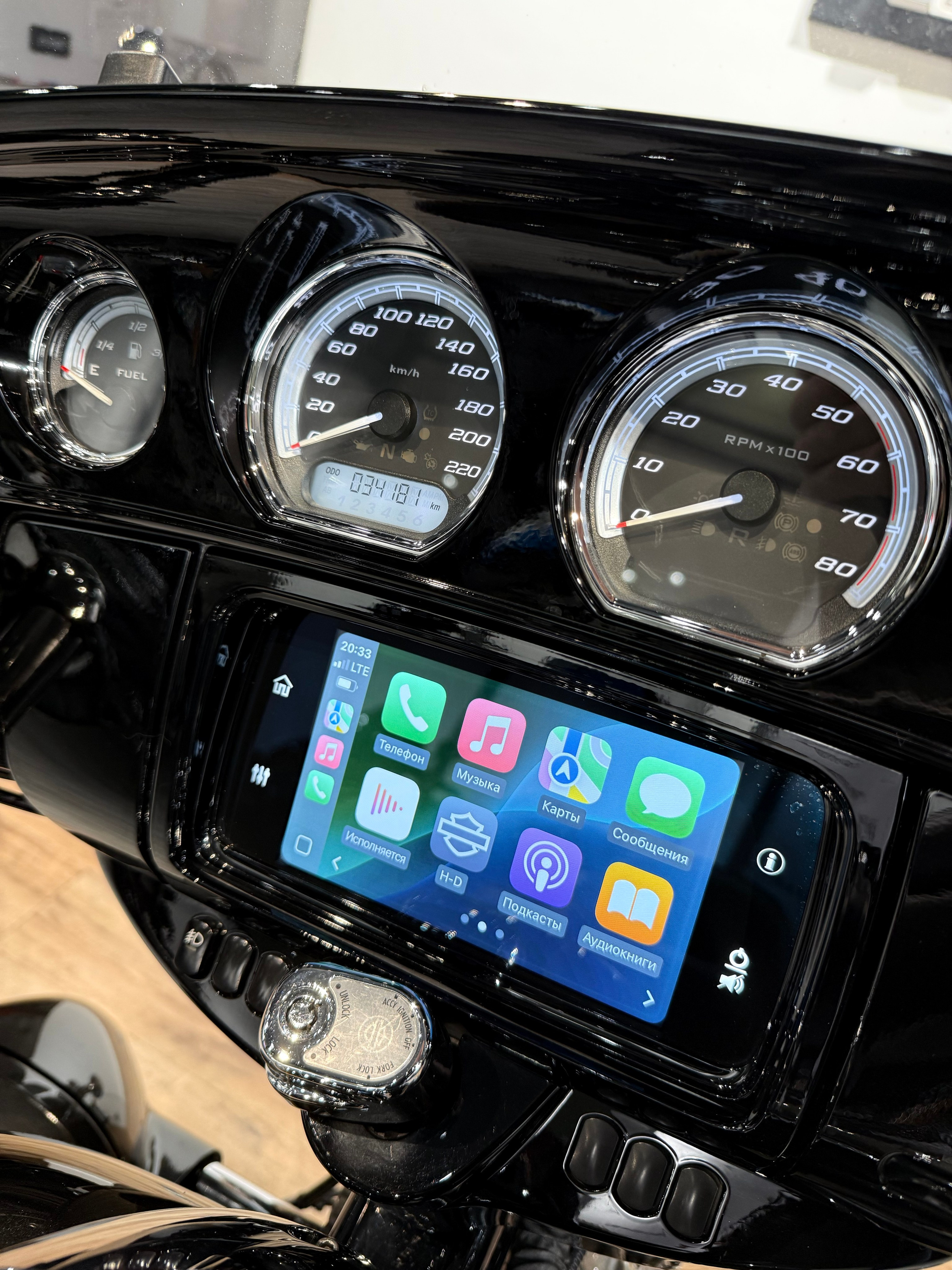 114 Electra Glide Limited (KessTech). Hello Davidson, Москва. Только хорошие мотоциклы…