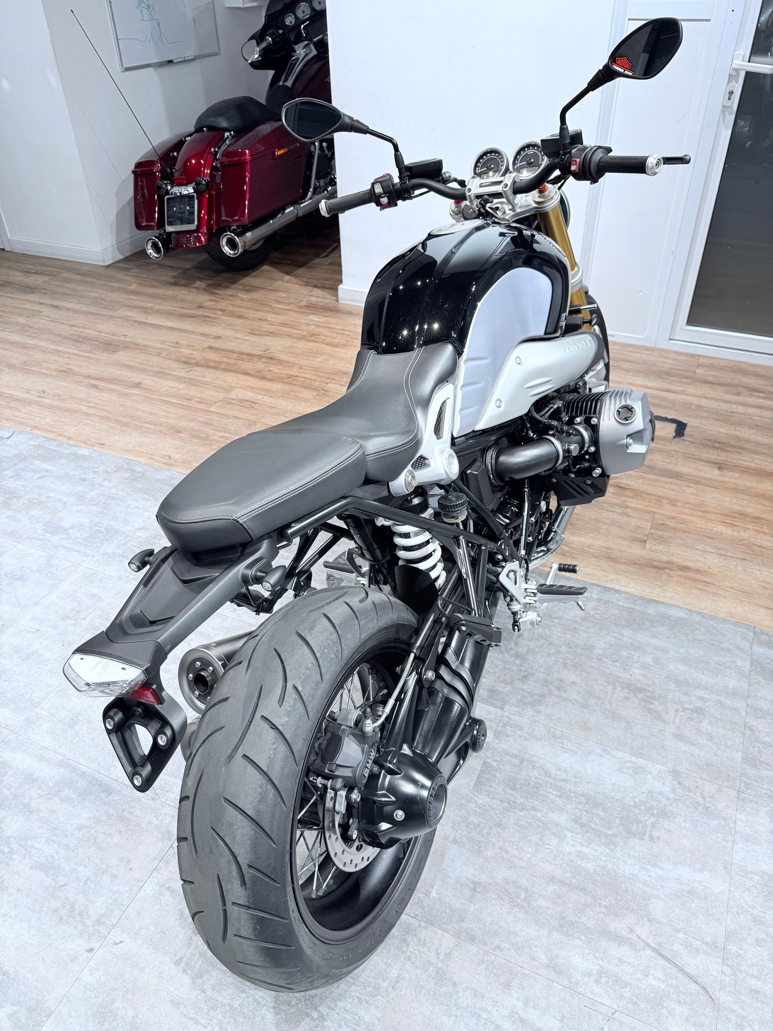 BMW R9T (Black Storm). Hello Davidson, Москва. Только хорошие мотоциклы…