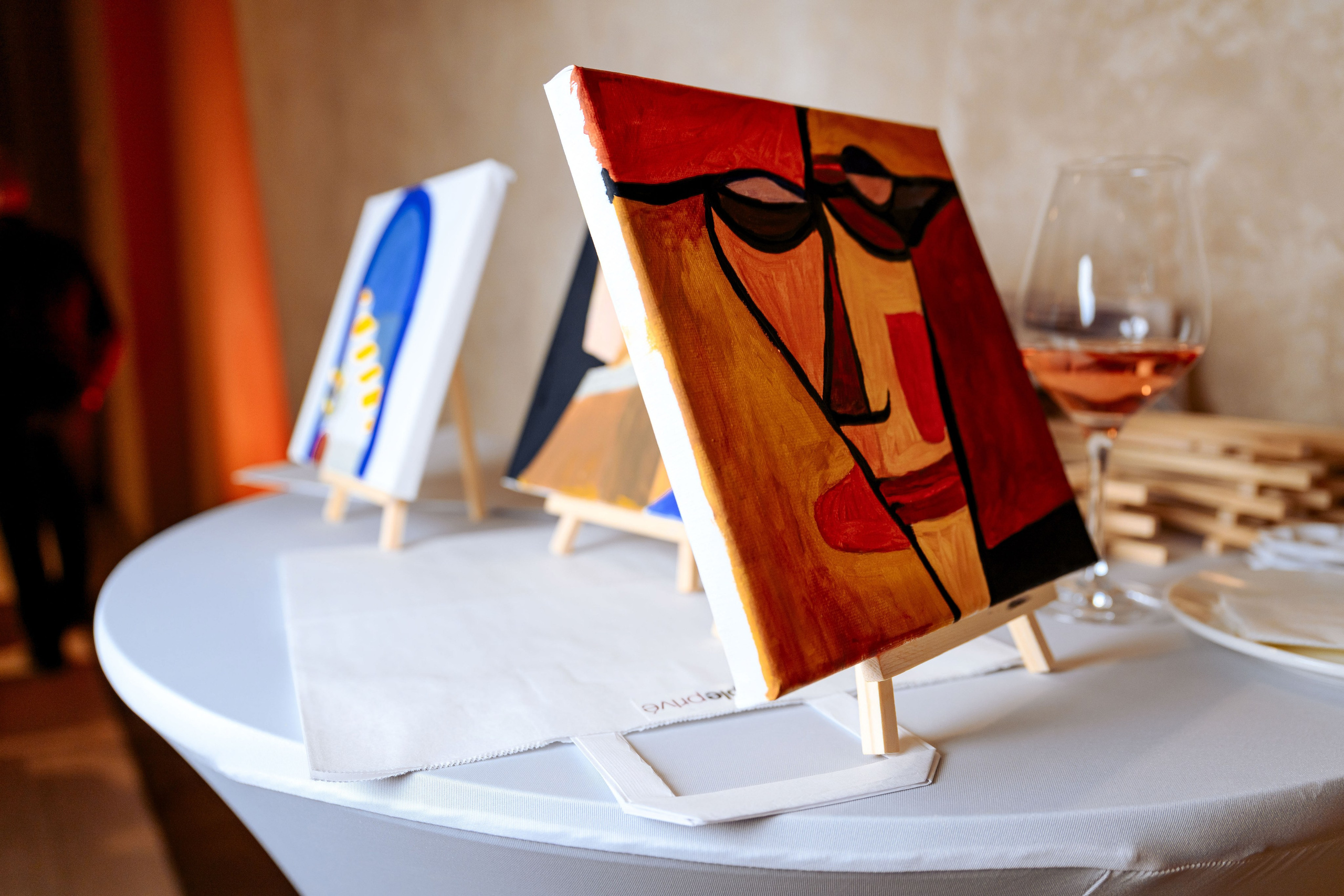 SIMPLE PRIVE. Максим Комаров — Профессиональный фотограф