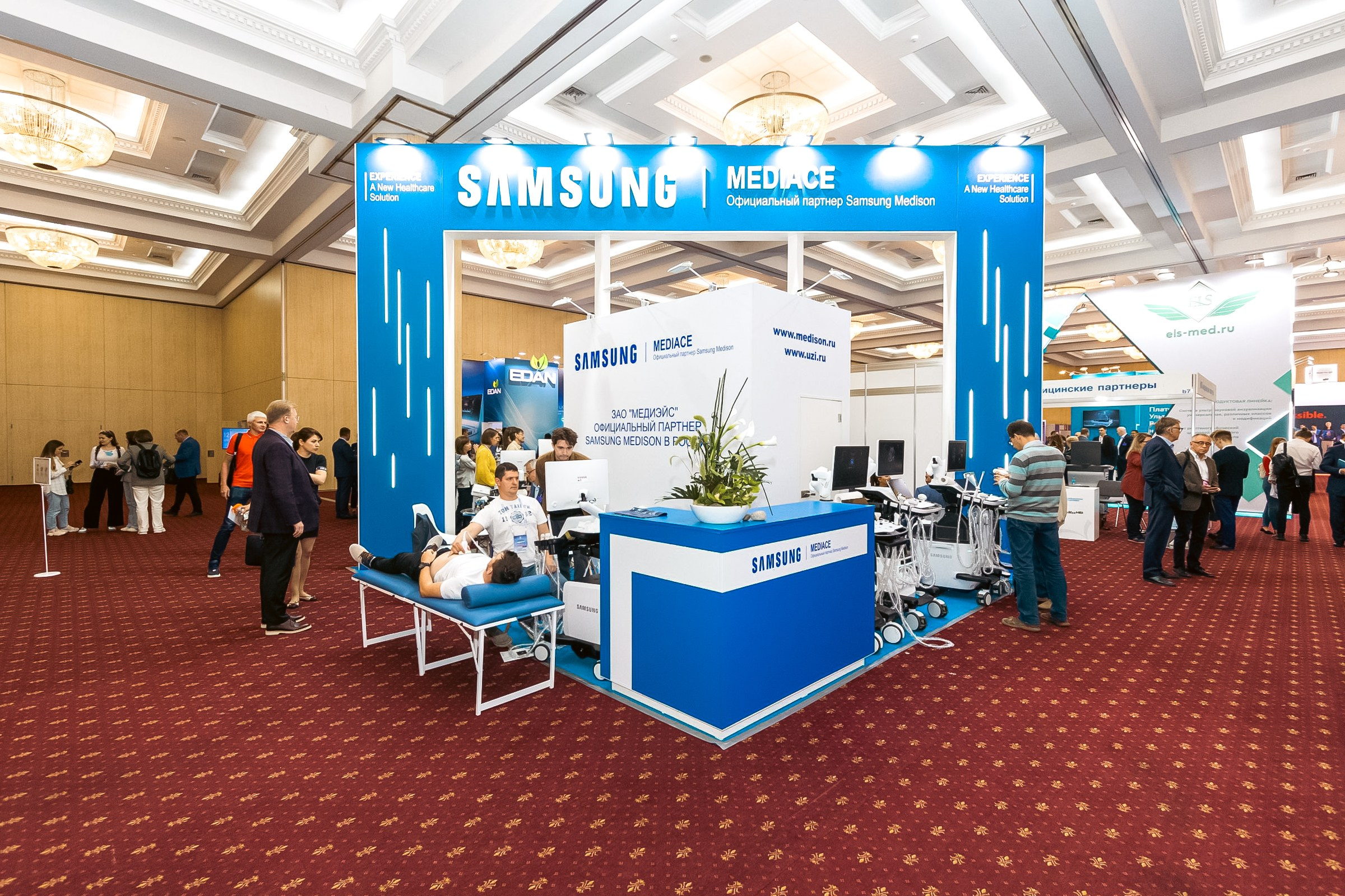 Съёмка стенда на выставке. Фотограф на мероприятие в Москве Марик