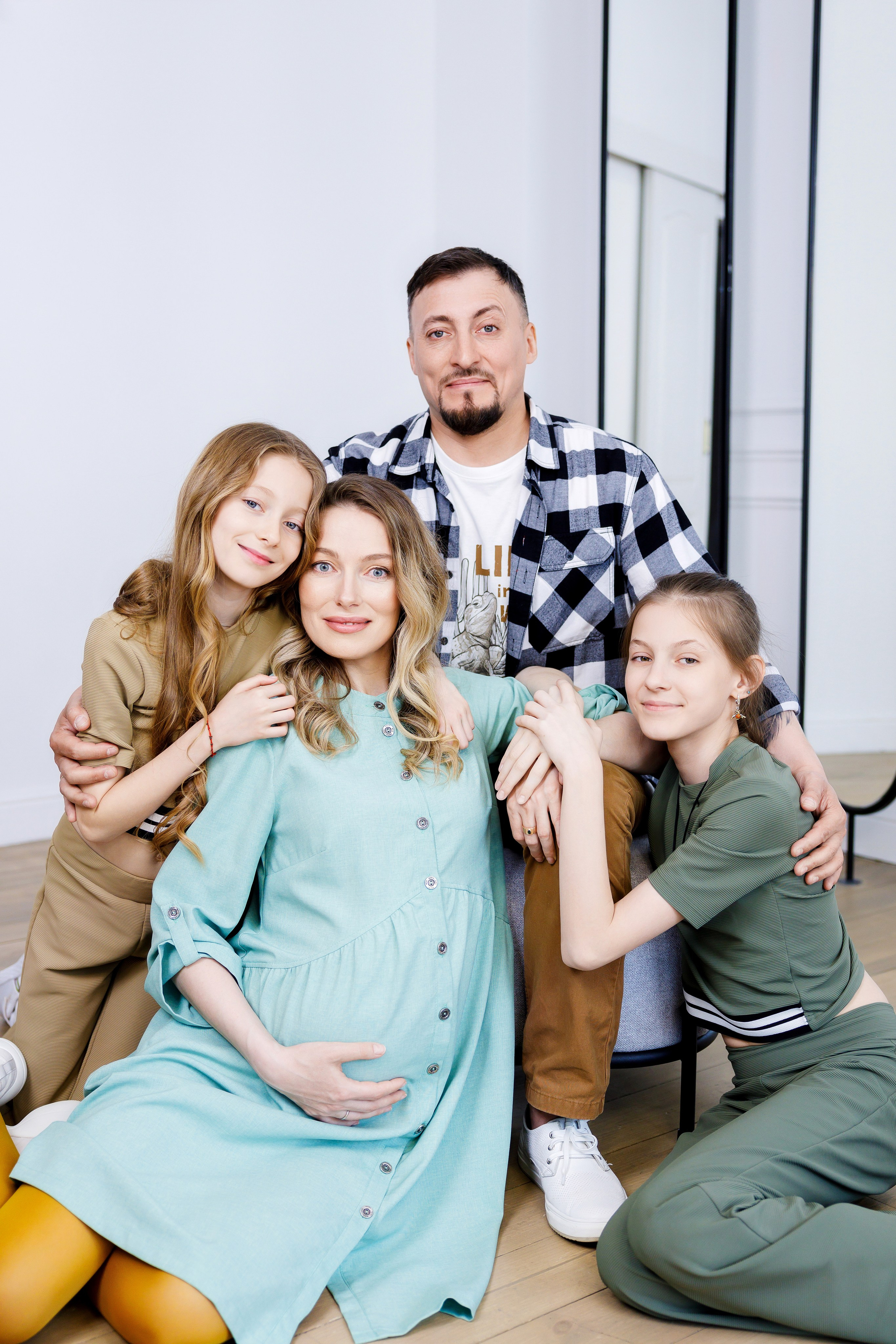 В ожидании чуда. Дмитрий Белим — Семейный фотограф в Омске | Фотосессии для беременных и малышей