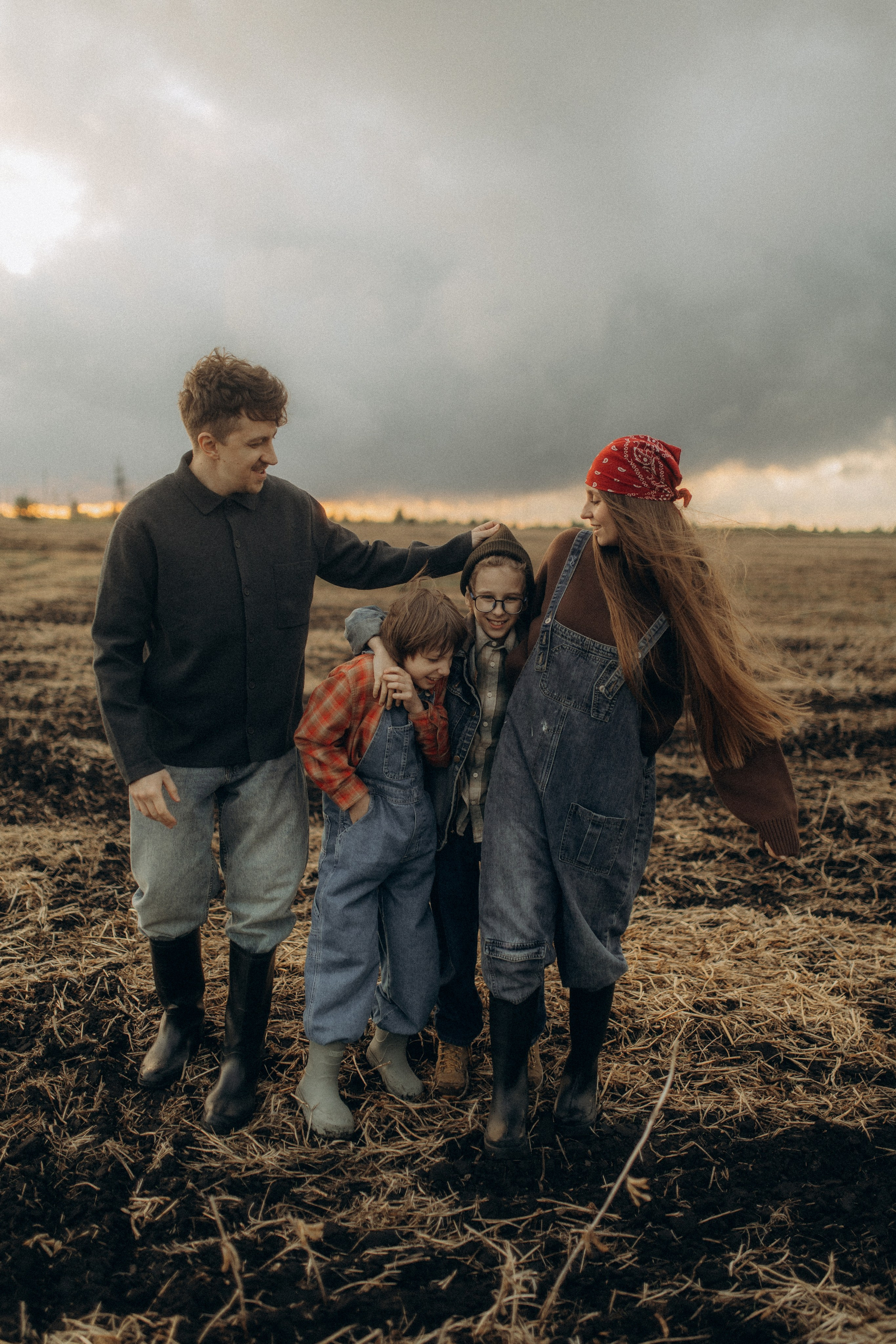 Семейная фотосессия на ферме. Семейный и свадебный фотограф в Новосибирске/Бийске Екатерина Логинова
