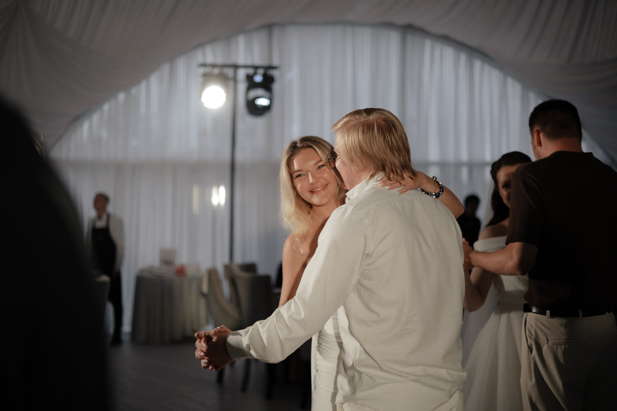 Аня и Саша. Свадьба в Юдино парк. Свадебный и портретный фотограф в Москве Анастасия Масюк