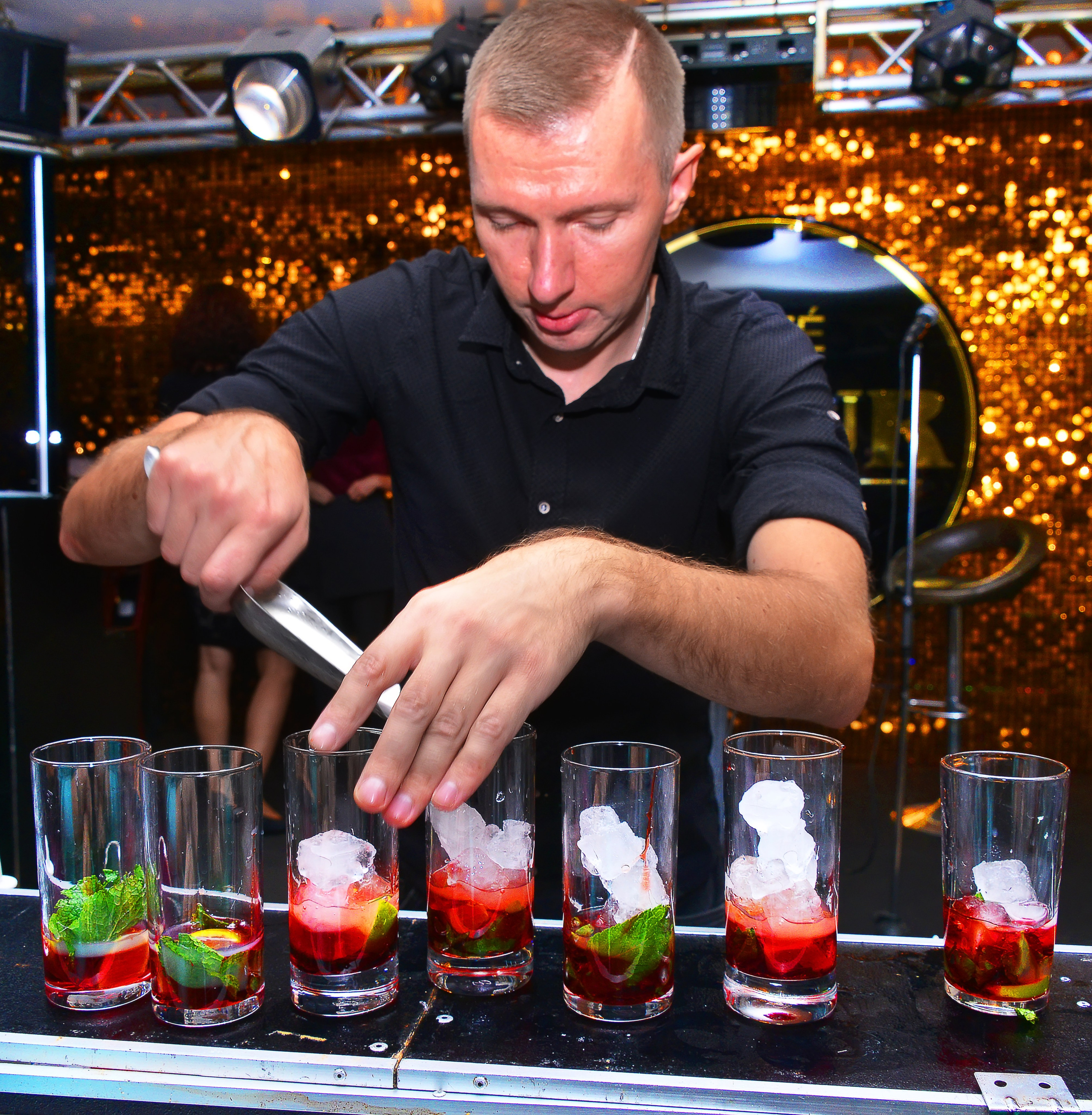 Юбилей. Фотосъёмка. Фотограф Сергей Авдеев-семейный и детский фотограф в Алматы