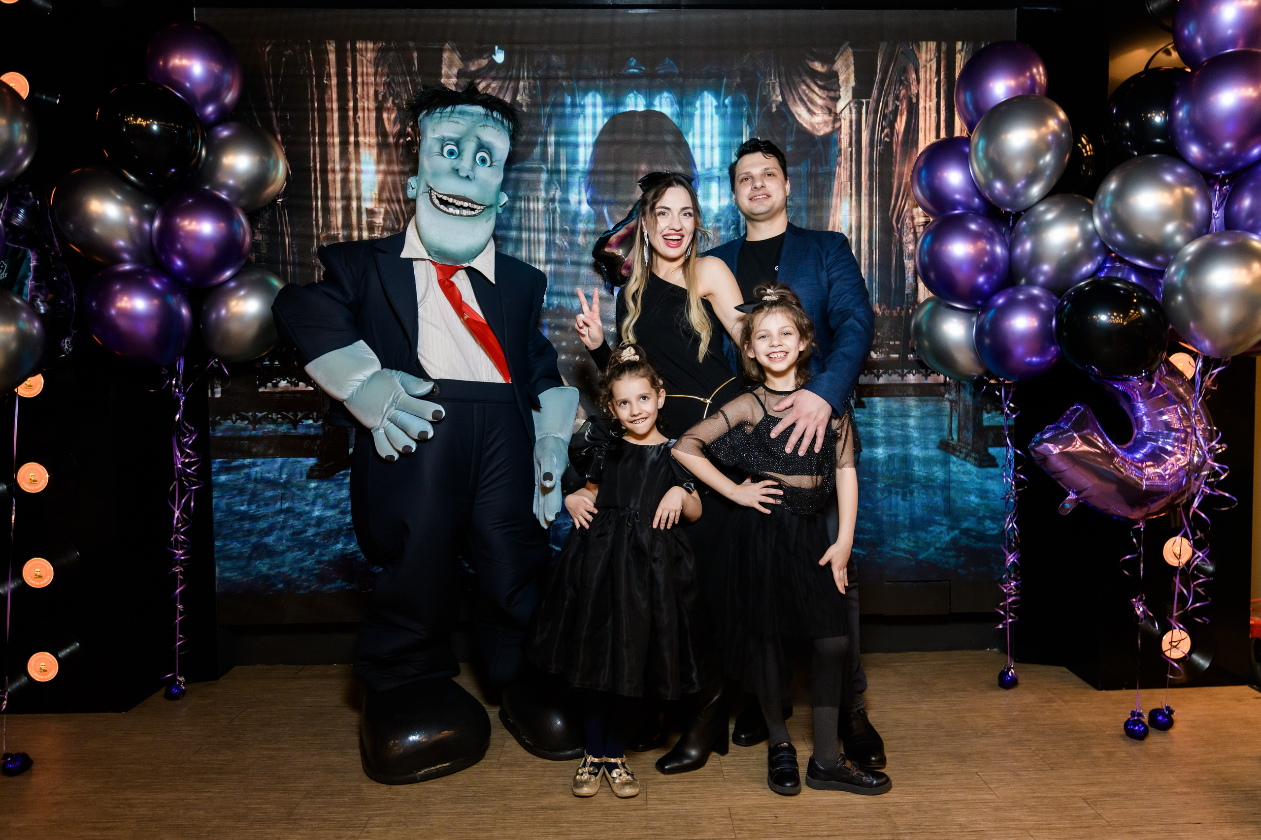 День рождения Софии в стиле «Уэнздей». Репортажный фотограф Сергей Дроздов