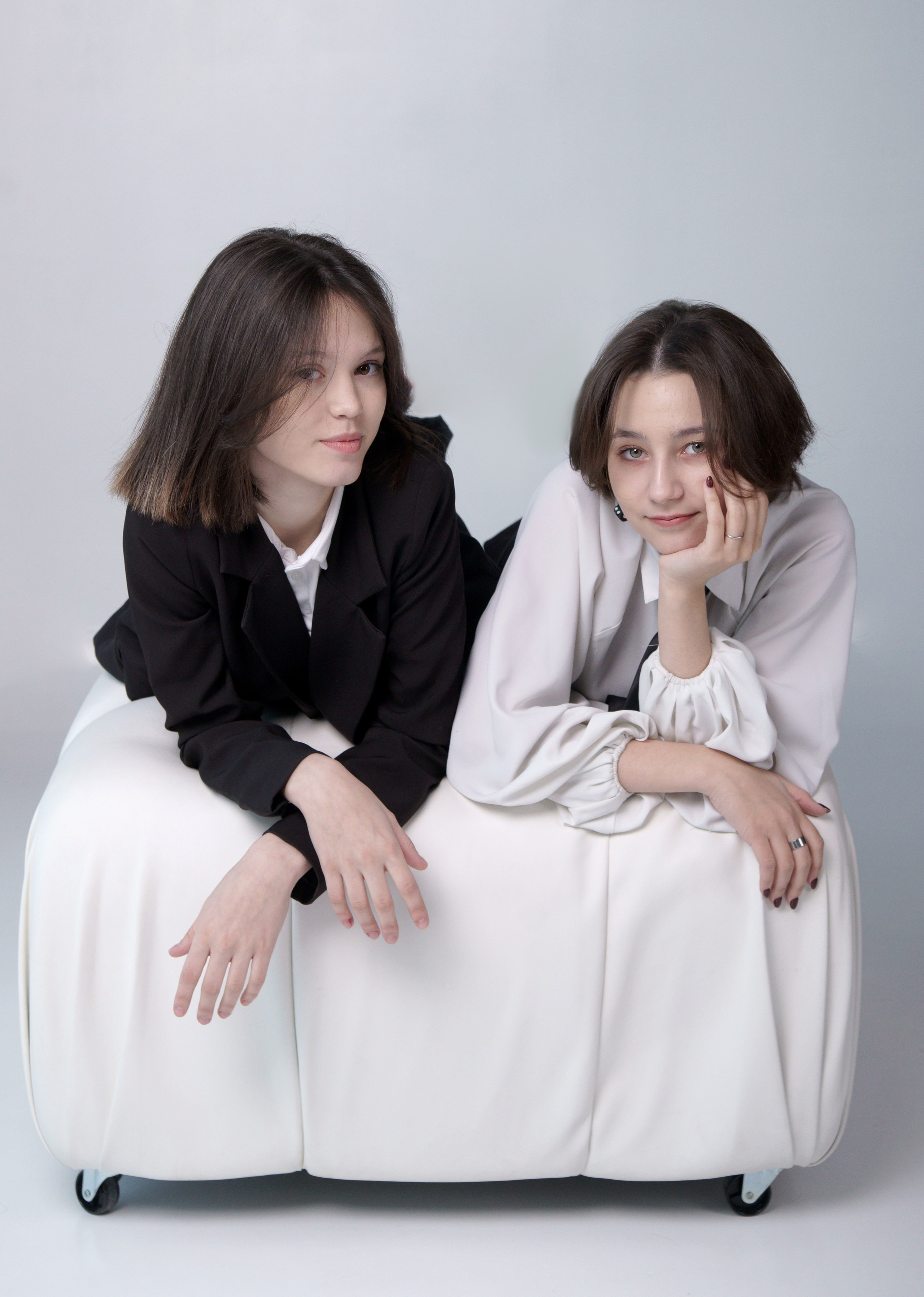 Фотосессия в студии выпускников 9 11 классов в Иркутске