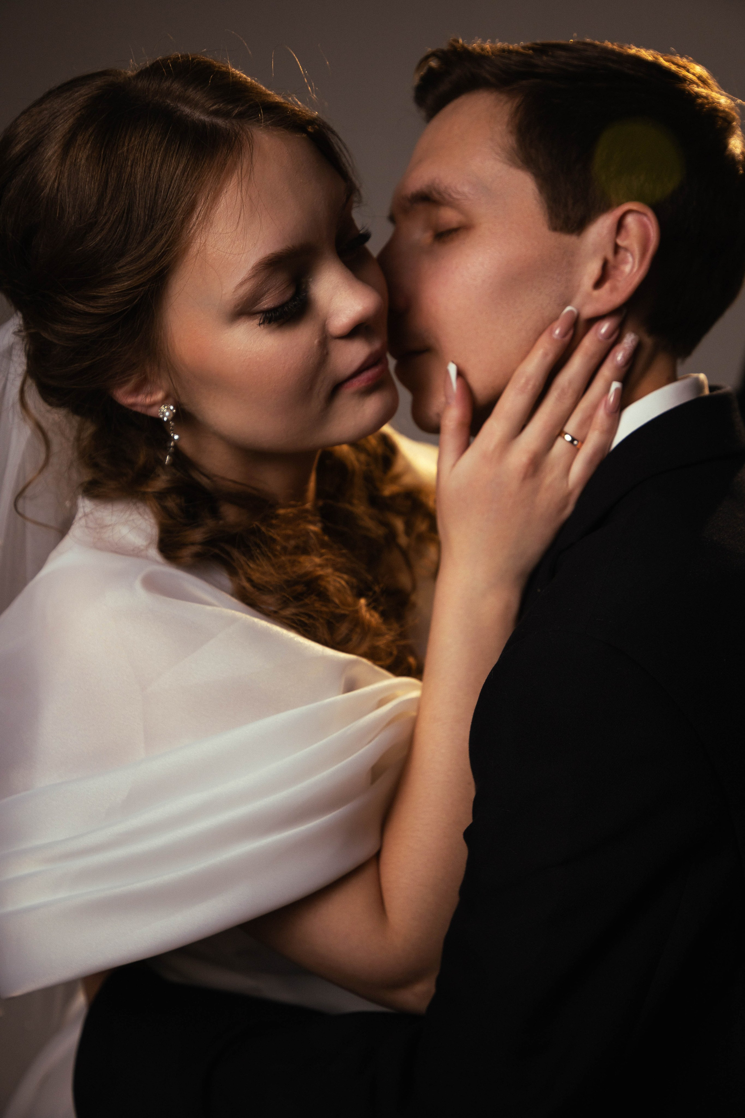 Свадебная фотосессия в студии. Фотограф Анастасия Тихонова