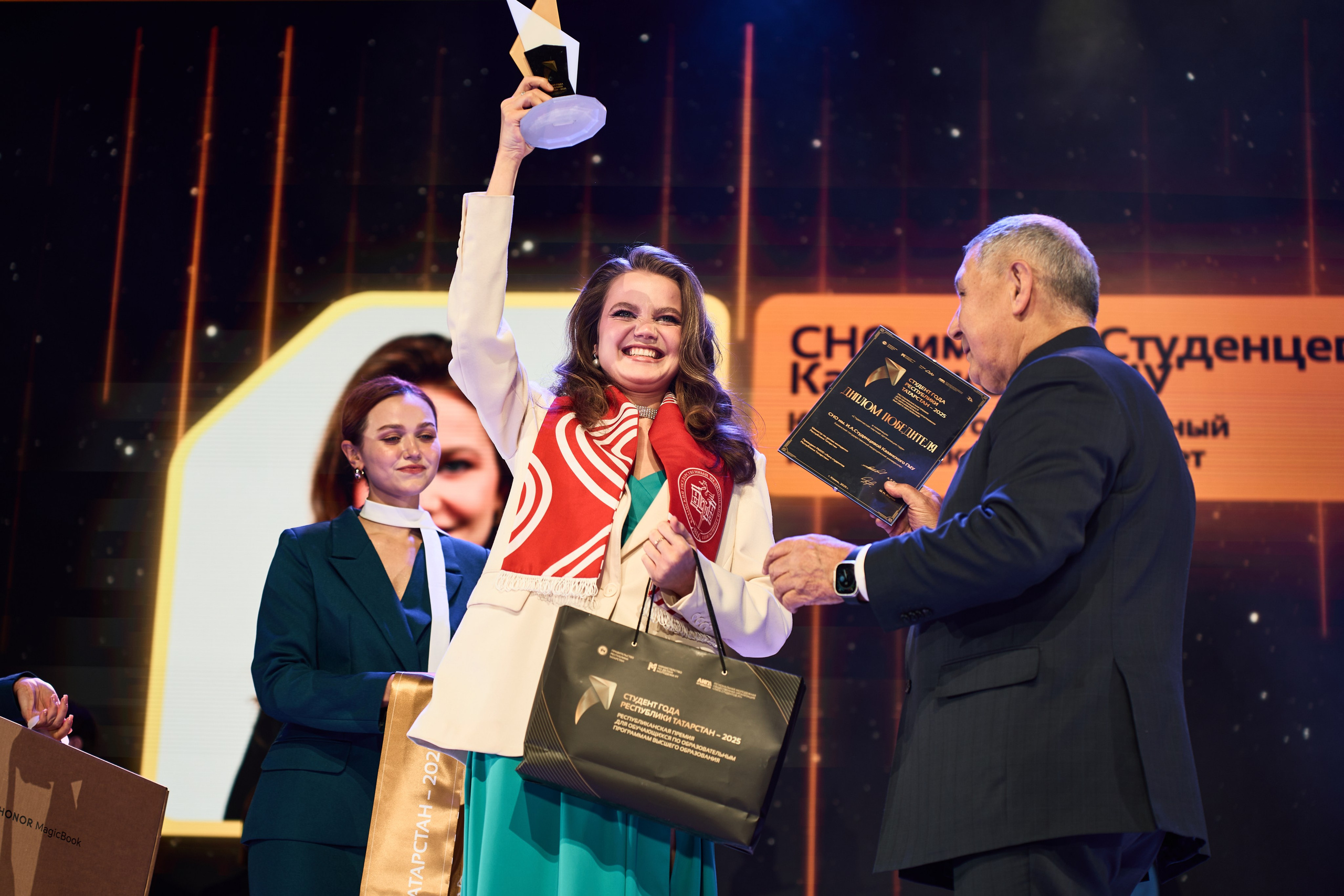 Студент года РТ 2025. Репортажный, свадебный и портретный фотограф в Казани | Ринат Миниханов