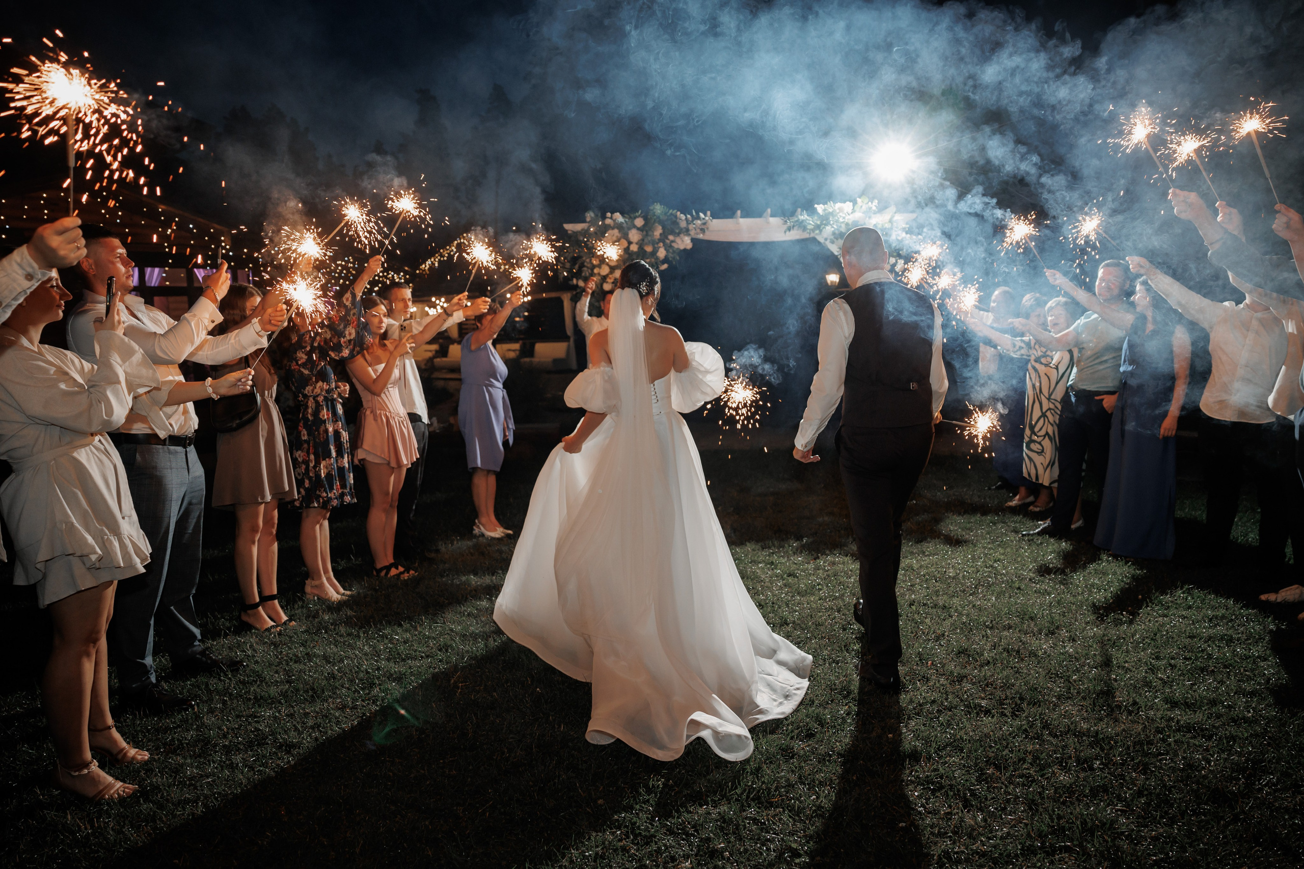 Полина и Дмитрий, загородный клуб «Барин», ЗАГС в г. Пушкино. Свадебный и репортажный фотограф (Москва, Королев и другие)