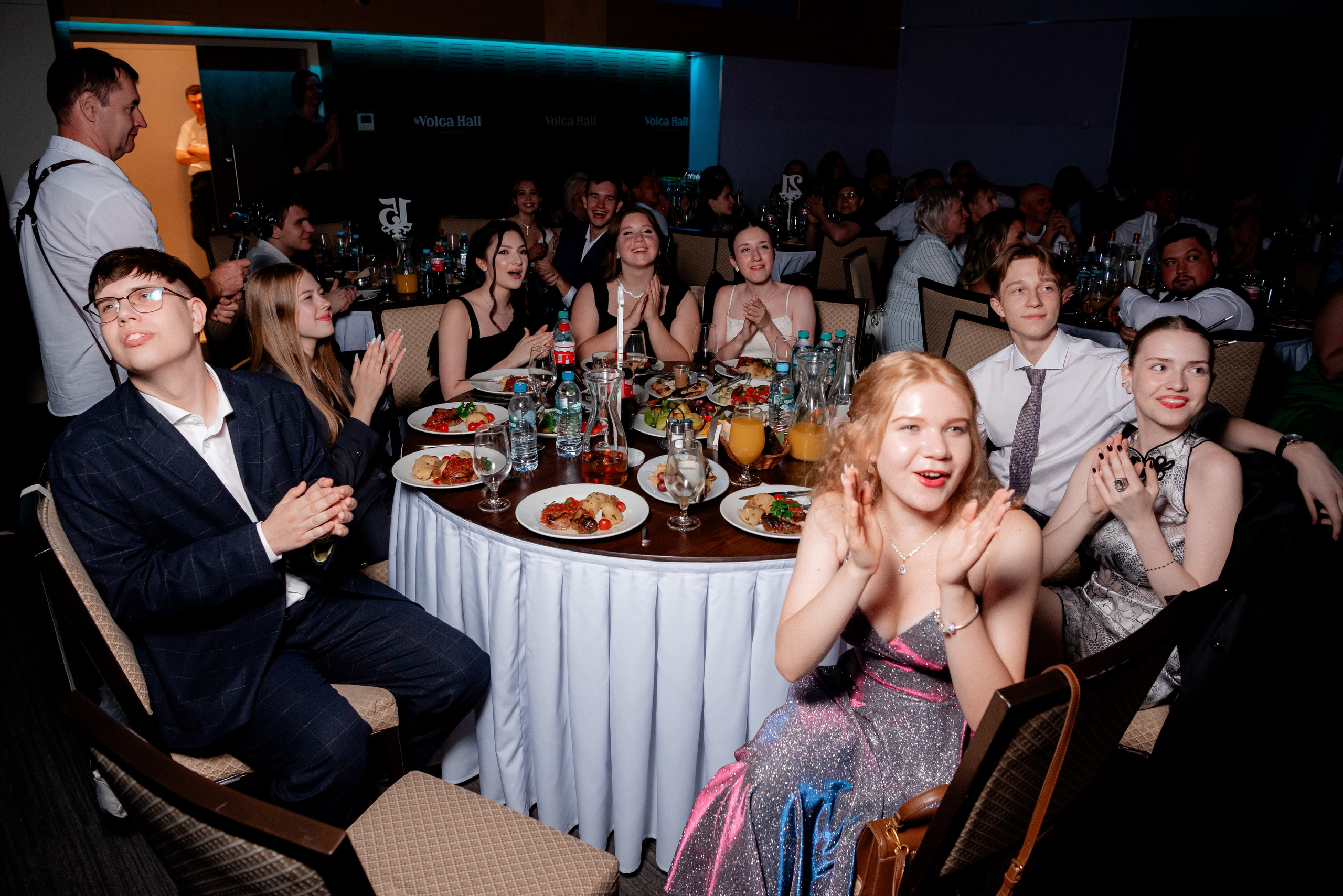 5 Лицей. Вручение и Банкет. Музкомедия и Сити Холл. Фотограф в Волгограде и Волжском Александр Горбань