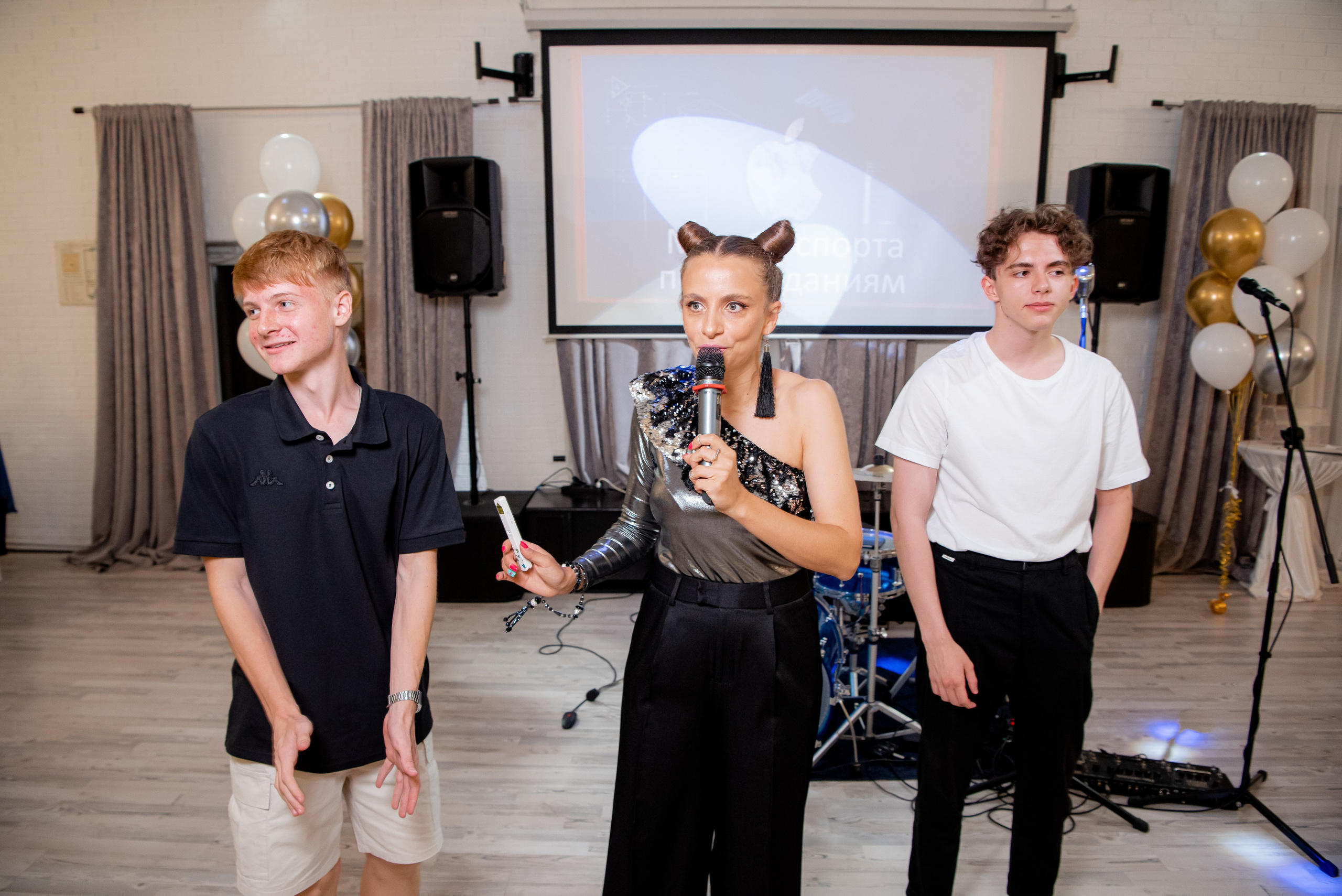 30 Школа. Вручение и Банкет. ДК Юбилейный и Банхоф. Фотограф в Волгограде и Волжском Александр Горбань