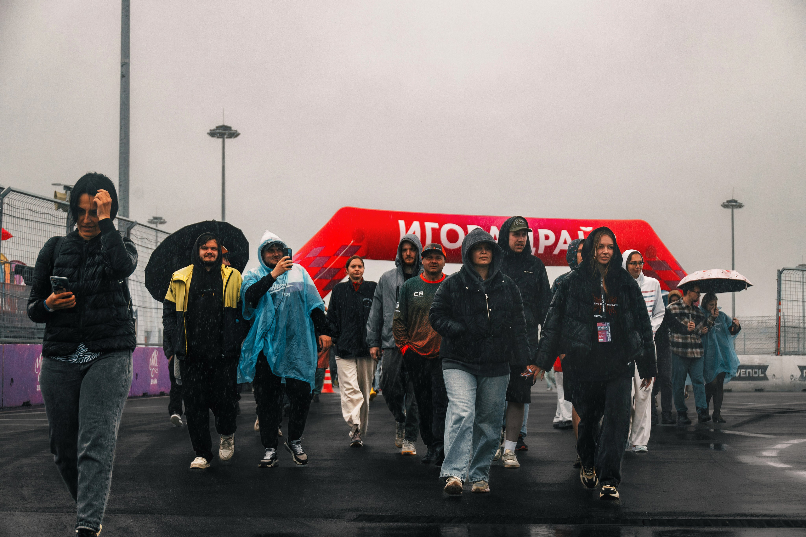 IDDC Этап 2: Бетонный Колизей и блогеры в деле