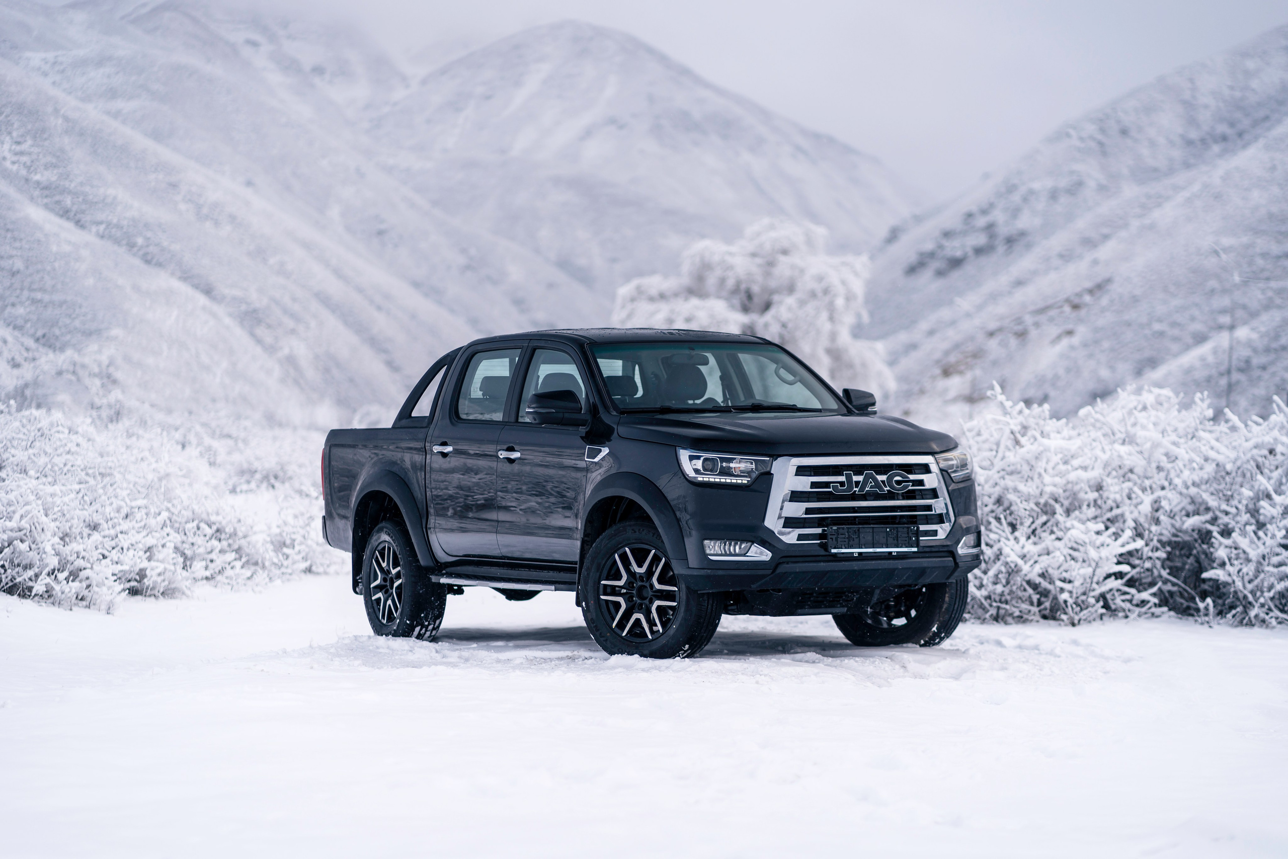 JAC T6. Чен Станислав | Автомобильный фотограф | Алматы, Казахстан