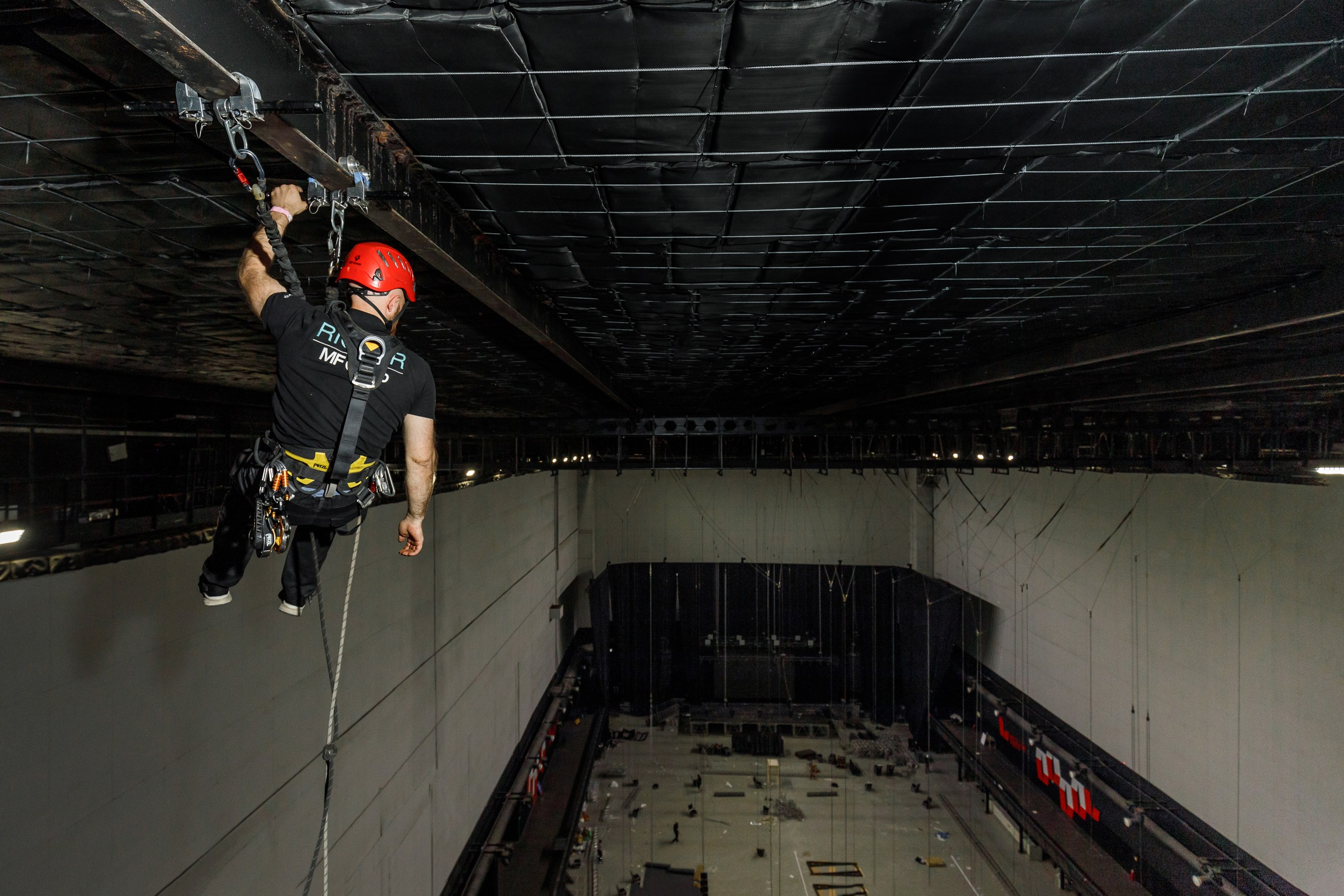 Установка сцены