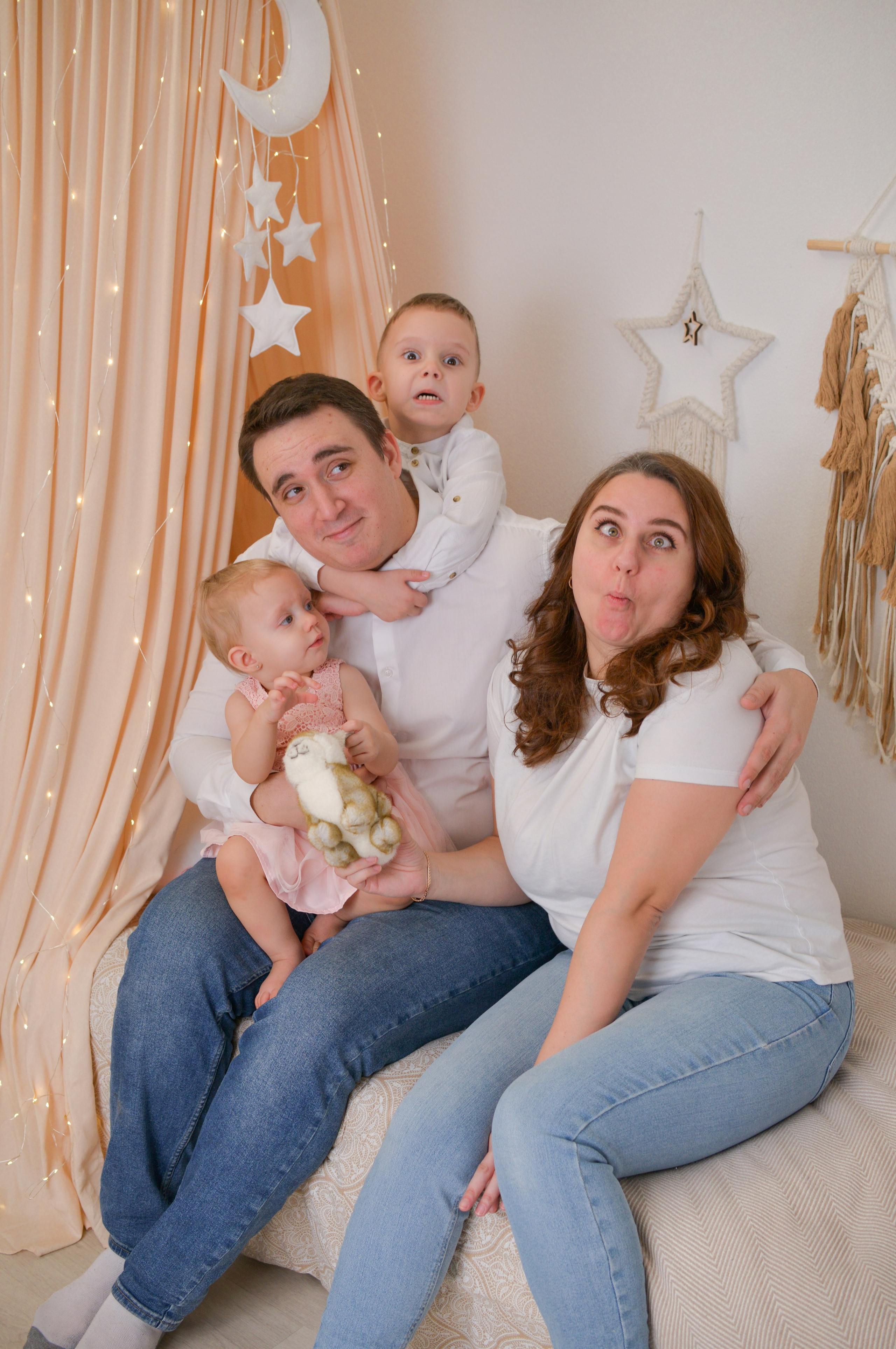 Анонс первых кадров с новогодней фотосессии 2026. Фотограф новорожденных Краснодар Малышенко Надежда