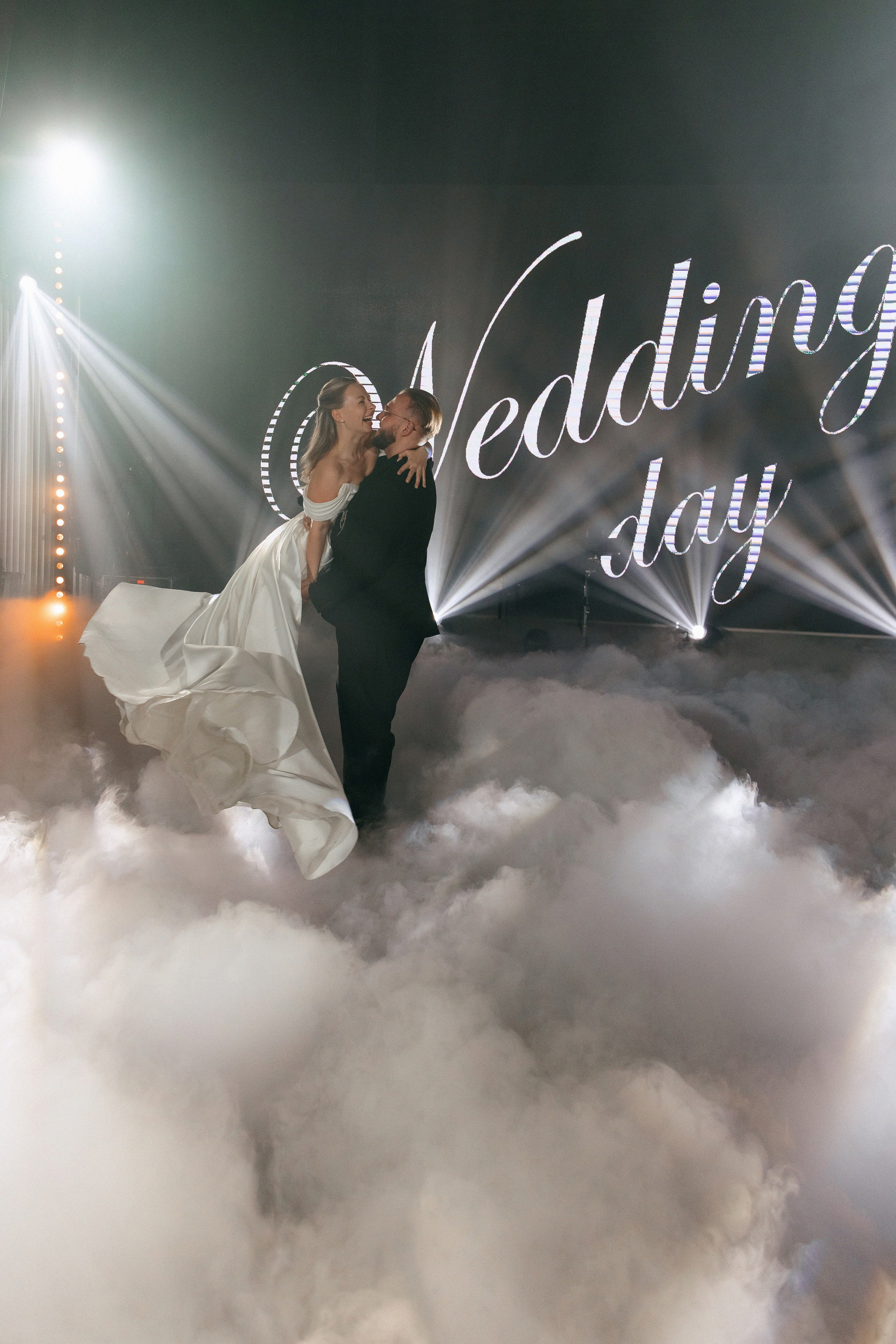 ЛЕС Event House выездная регистрация и свадебный банкет на площадке ЛЕС. Свадебный фотограф Москва