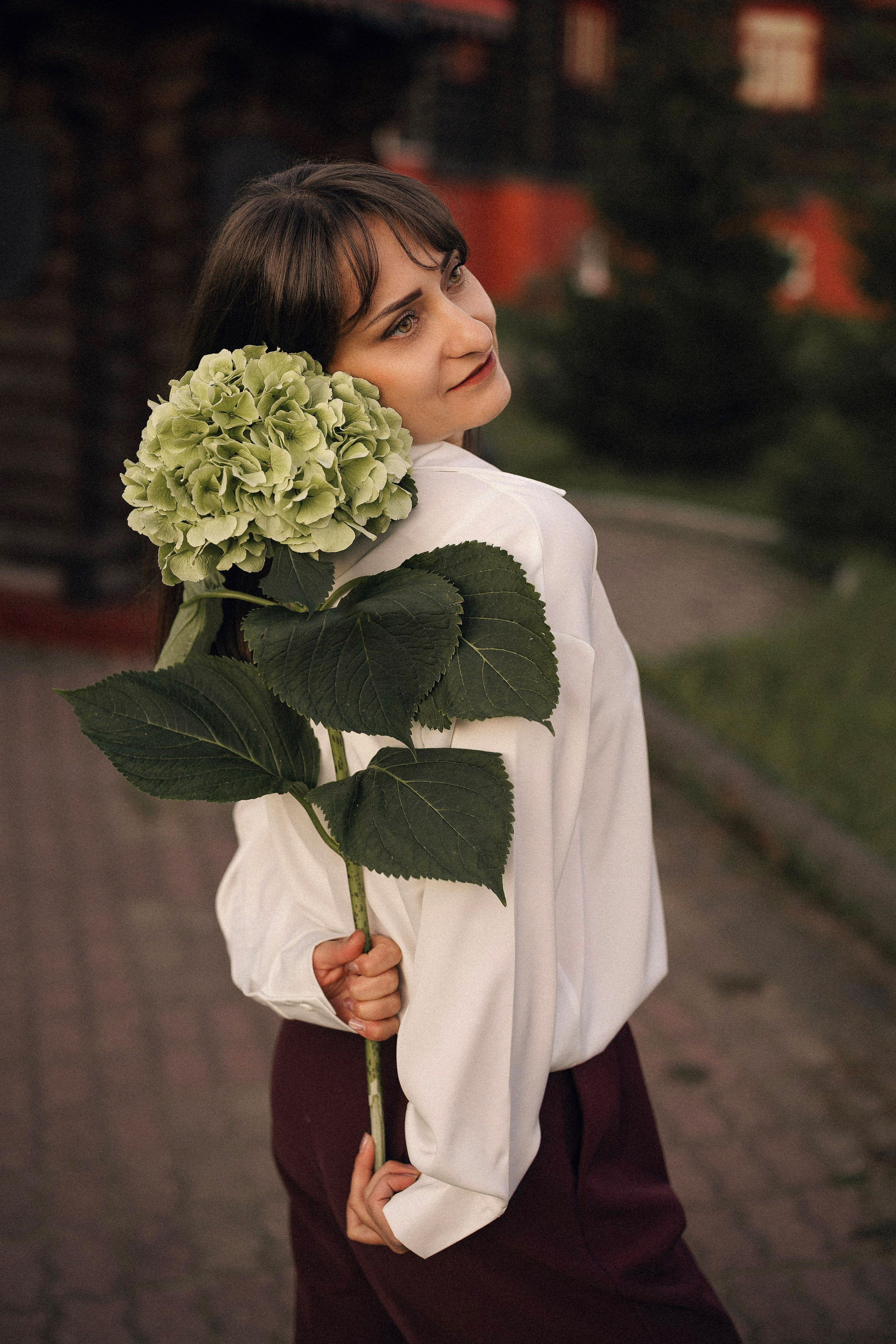 Натали с гортензией. Портретный, семейный и свадебный фотограф в Нарьян-Маре