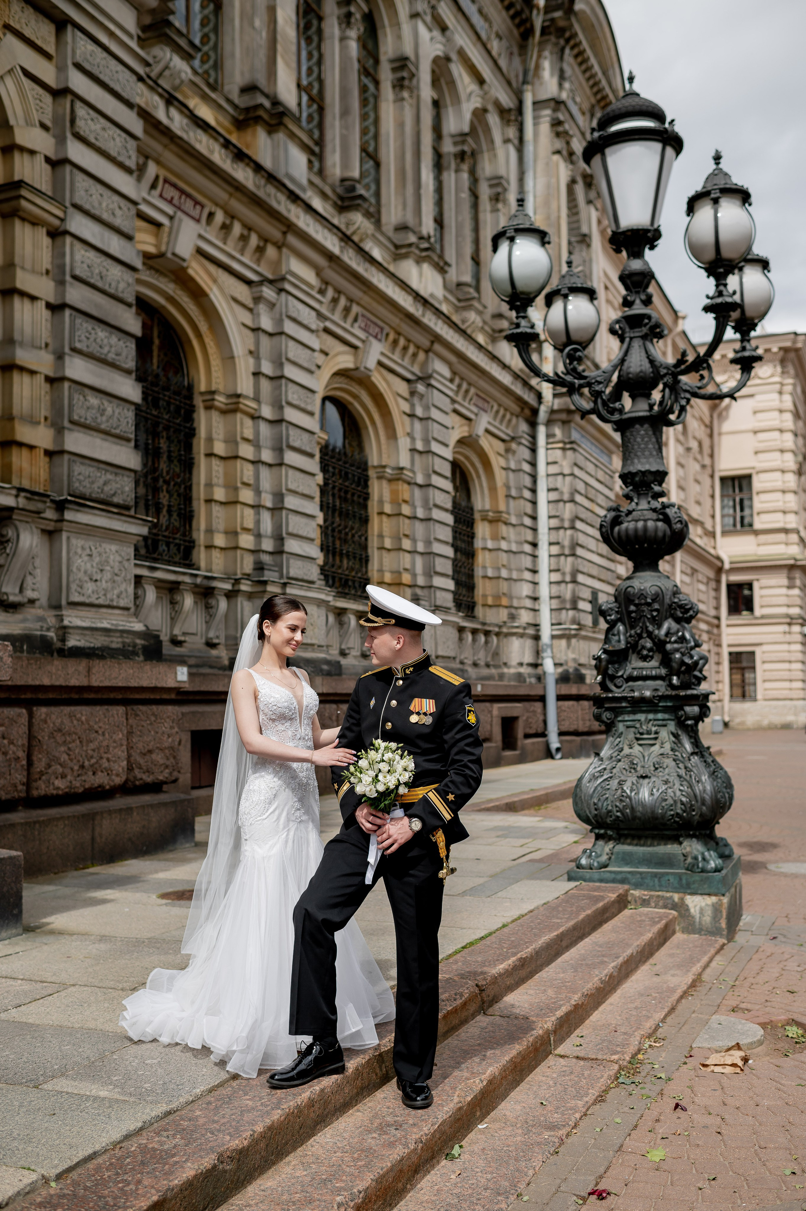 Елизавета и Максим (фотосессия у Дворца Штиглица, набережная Мойки и у Законодательного собрания). Портретный, семейный и свадебный фотограф в Санкт-Петербурге и в Пушкине Ширяев Денис