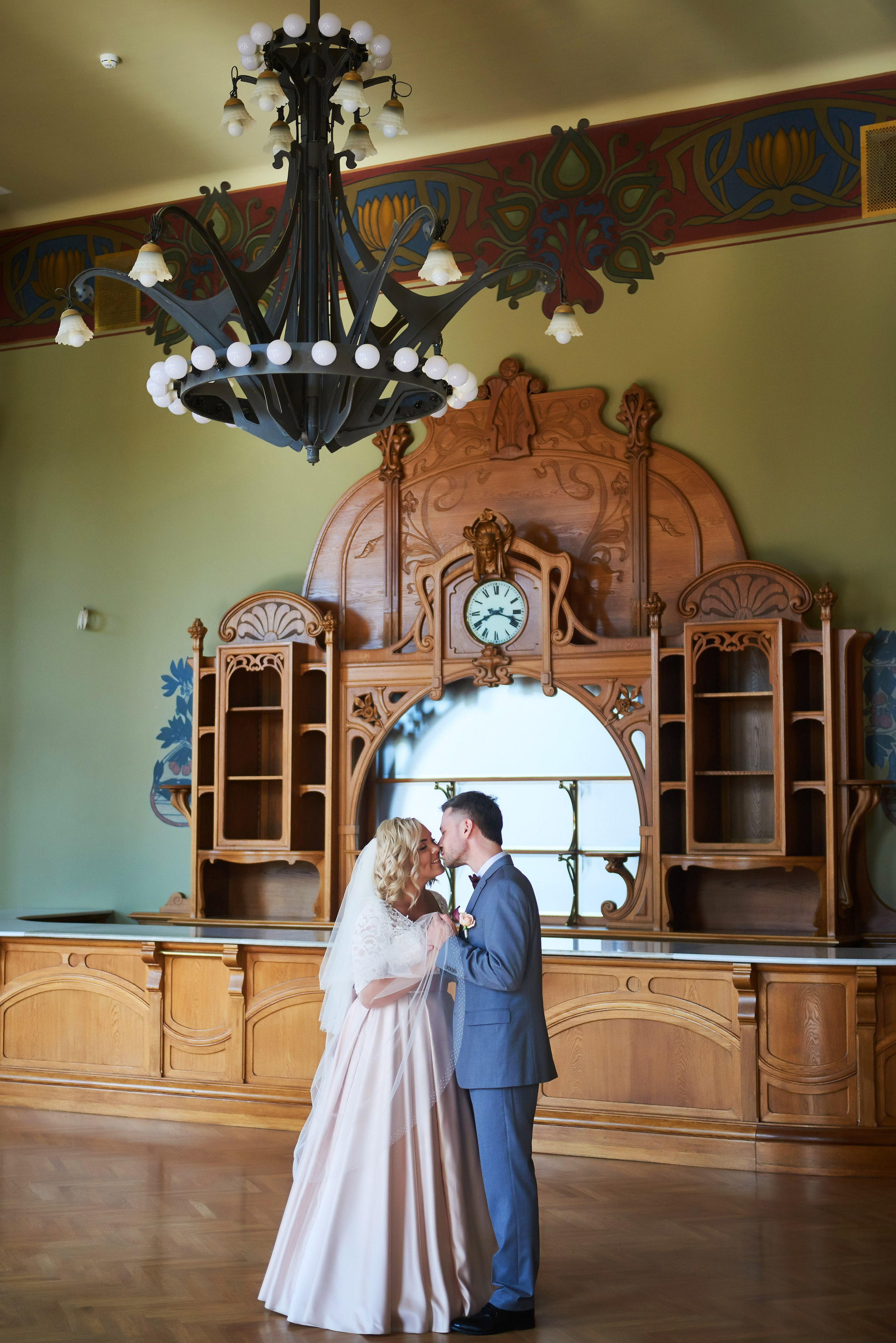 Марта и Анатолий (фотосессия на Витебском вокзале). Портретный, семейный и свадебный фотограф в Санкт-Петербурге и в Пушкине Ширяев Денис