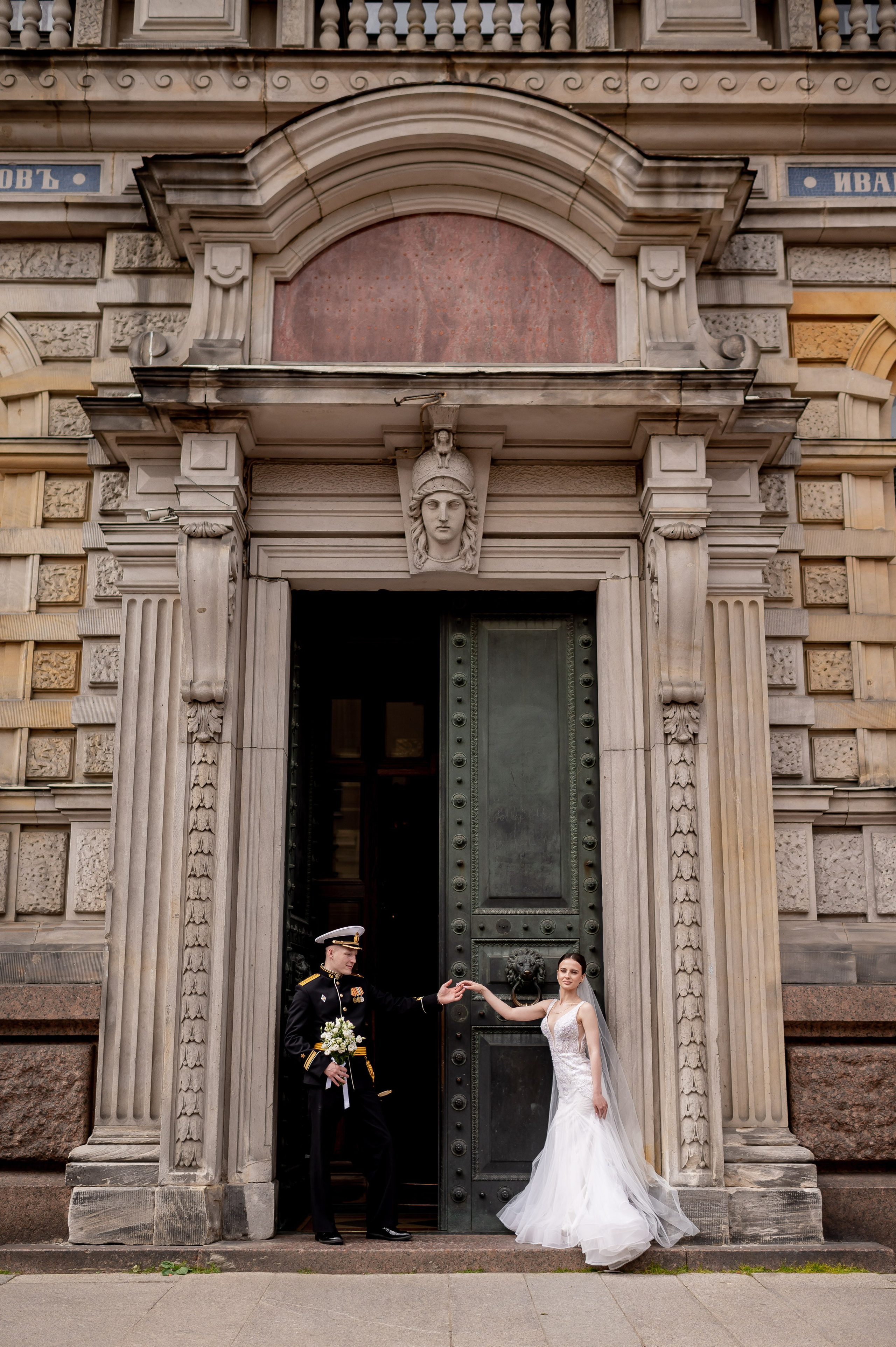 Елизавета и Максим (фотосессия у Дворца Штиглица, набережная Мойки и у Законодательного собрания). Портретный, семейный и свадебный фотограф в Санкт-Петербурге и в Пушкине Ширяев Денис
