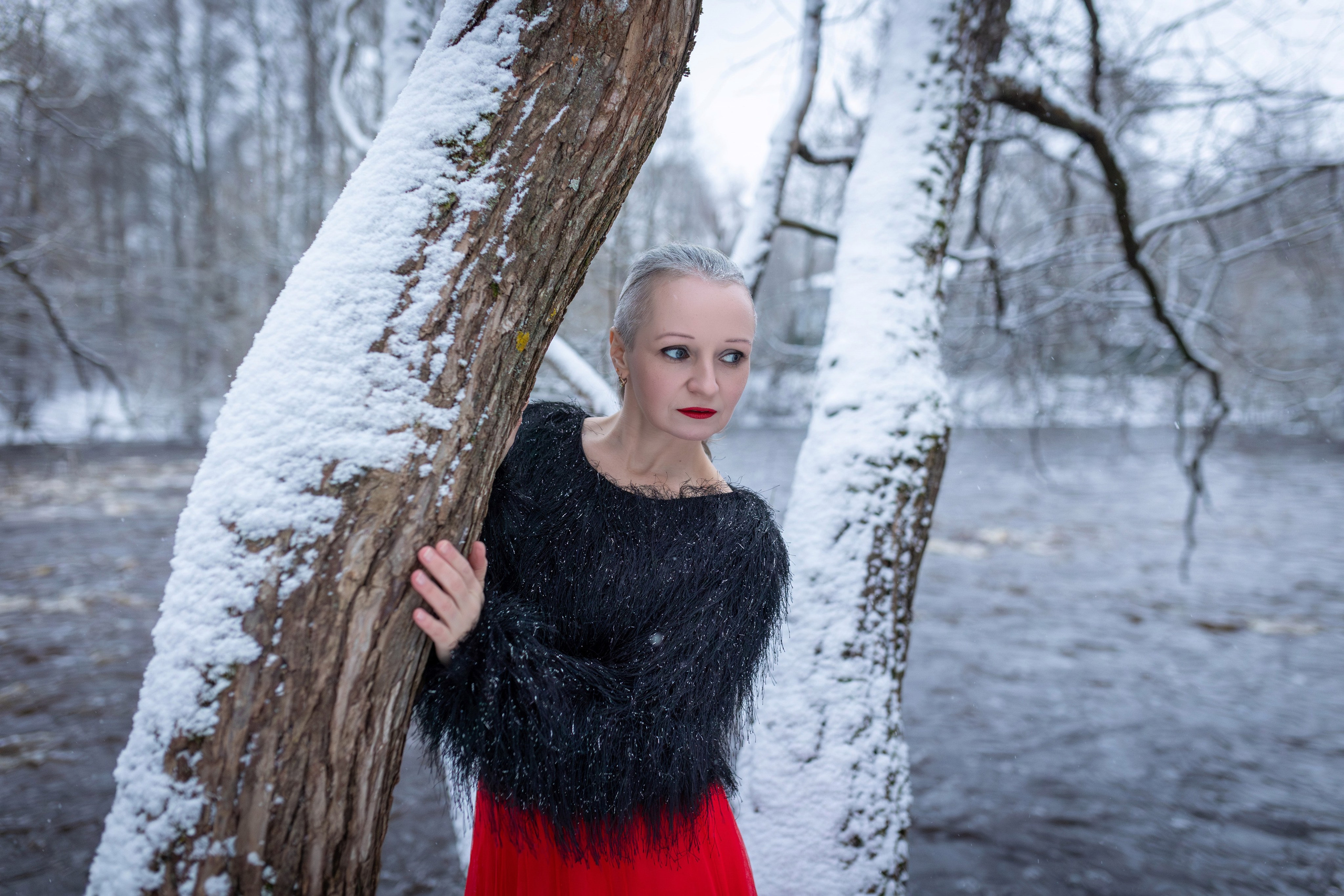 2025-01-01. Рубин на снегу, ♥️❄️