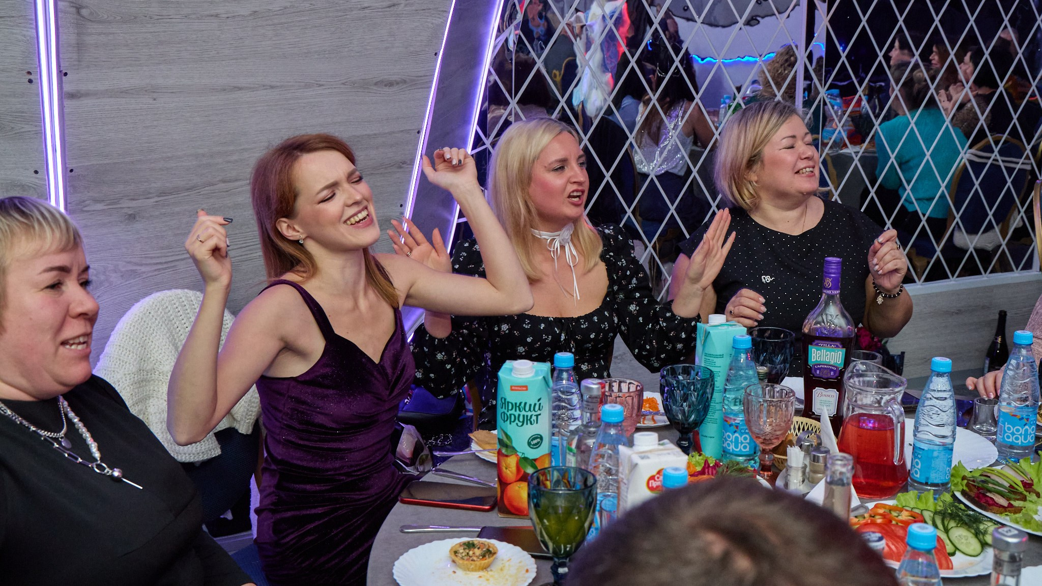 Предновогодняя вечеринка. Свадебный и семейный фотограф в г. Волхов Алексей Кочерыжкин