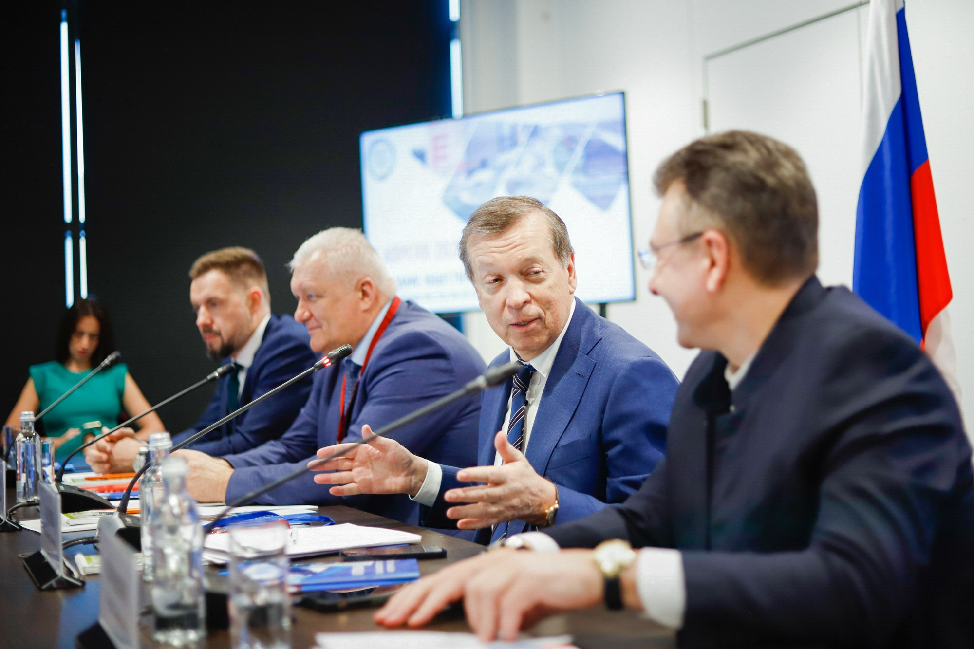 Конференции и форумы. Фотограф Дарья Попова