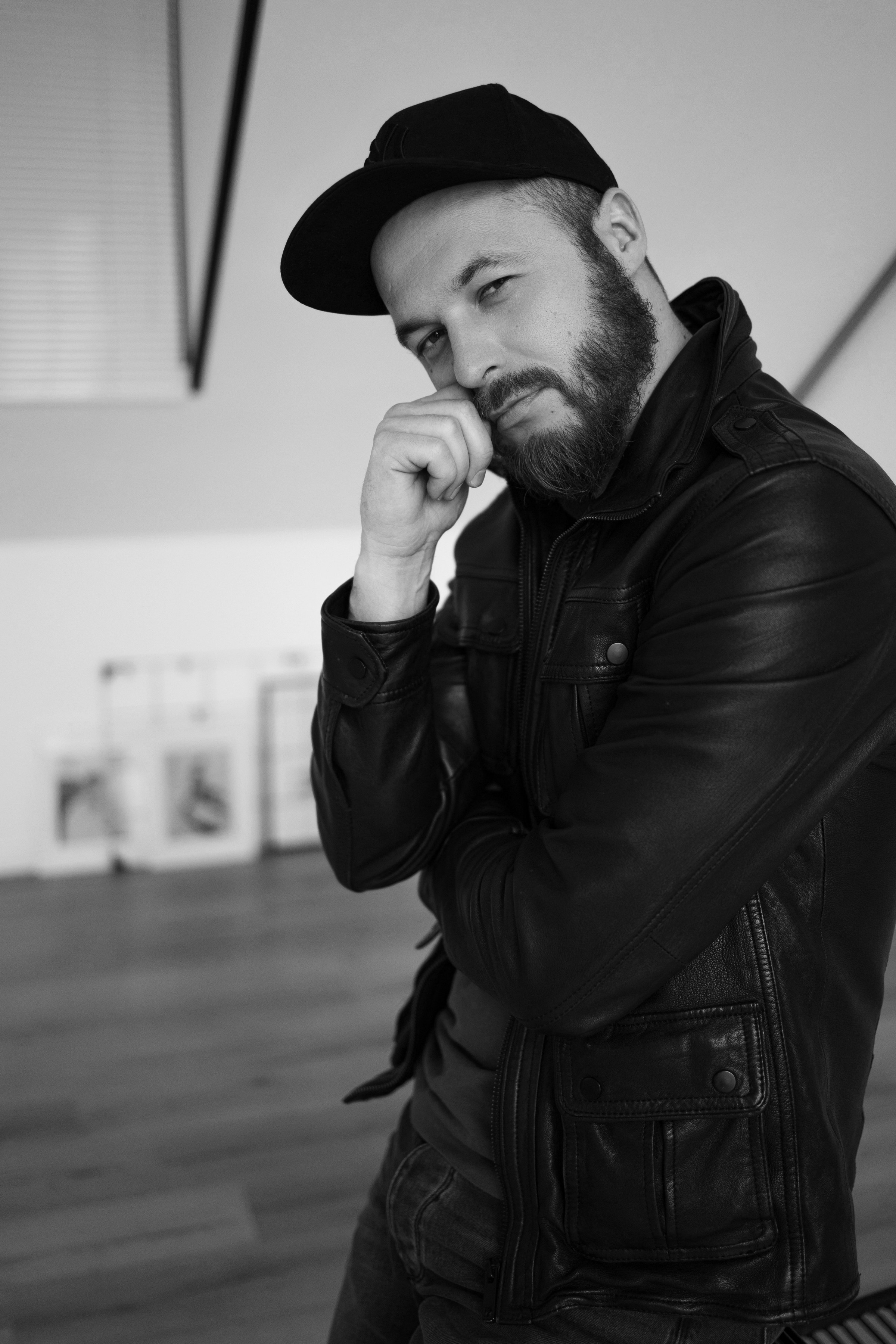 Антон. Портретный фотограф СПб, женский фотограф, минимализм и эстетика