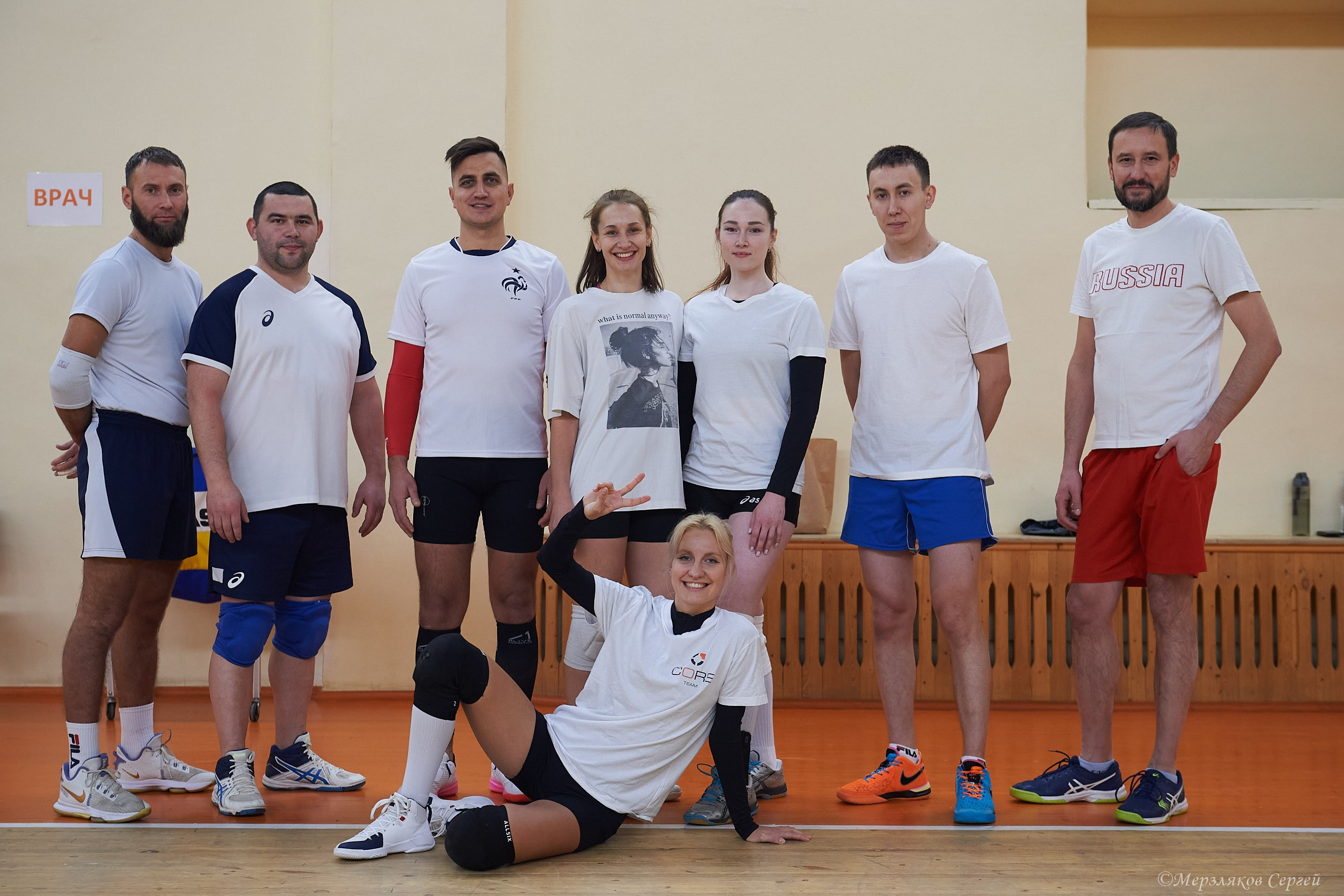 Новогодний турнир по волейболу. Ижевск. 15.12.2023. Спортивный репортажный фотограф в Ижевске Сергей Мерзляков