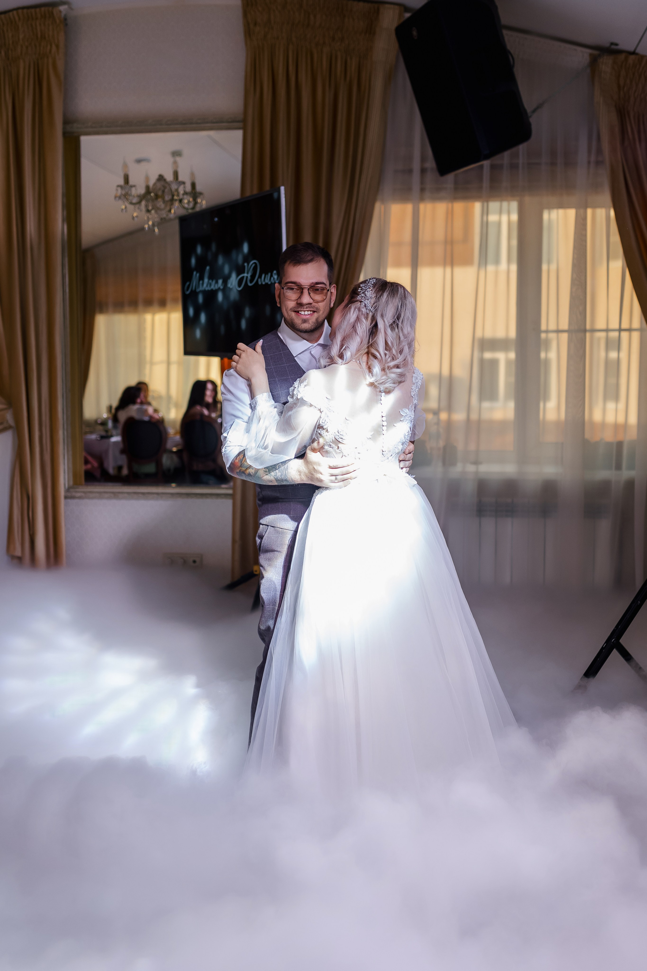 Максим и Юля. Дом офицеров. Свадебный фотограф в Хабаровске