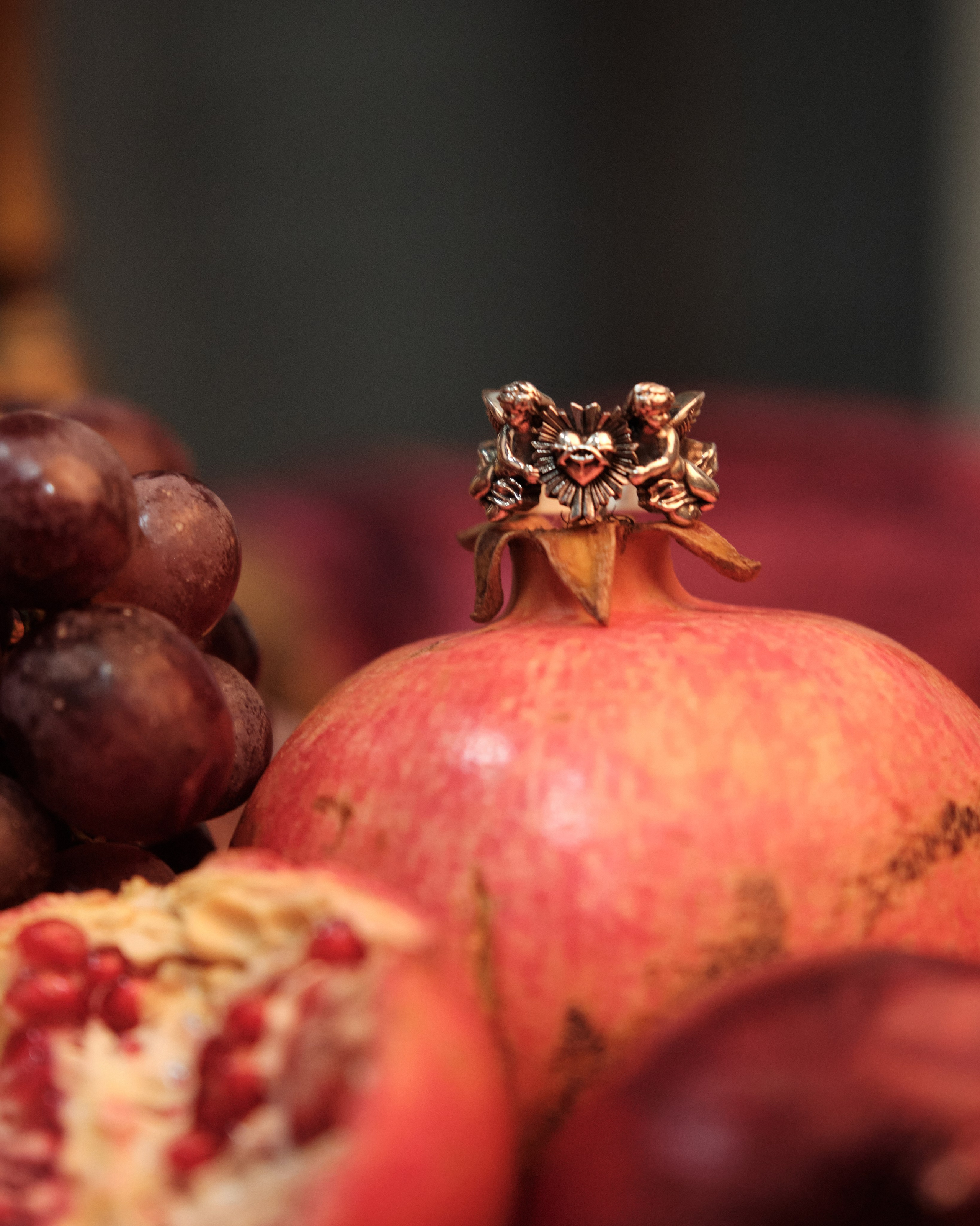 Knight for PRAY FOR MY SINS. Аксёнова Оля — сет-дизайнер, художник-постановщик, Москва