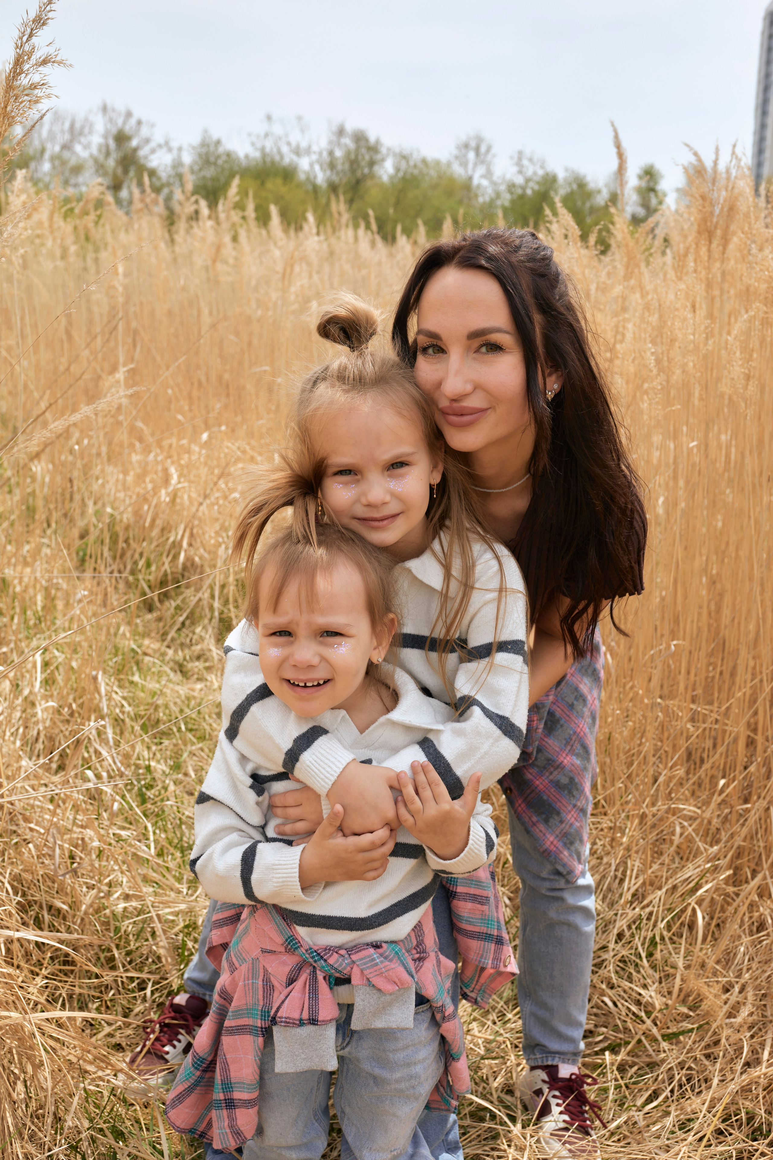 Алена и дочки. Фотограф Владивосток, семейные и индивидуальные съемки