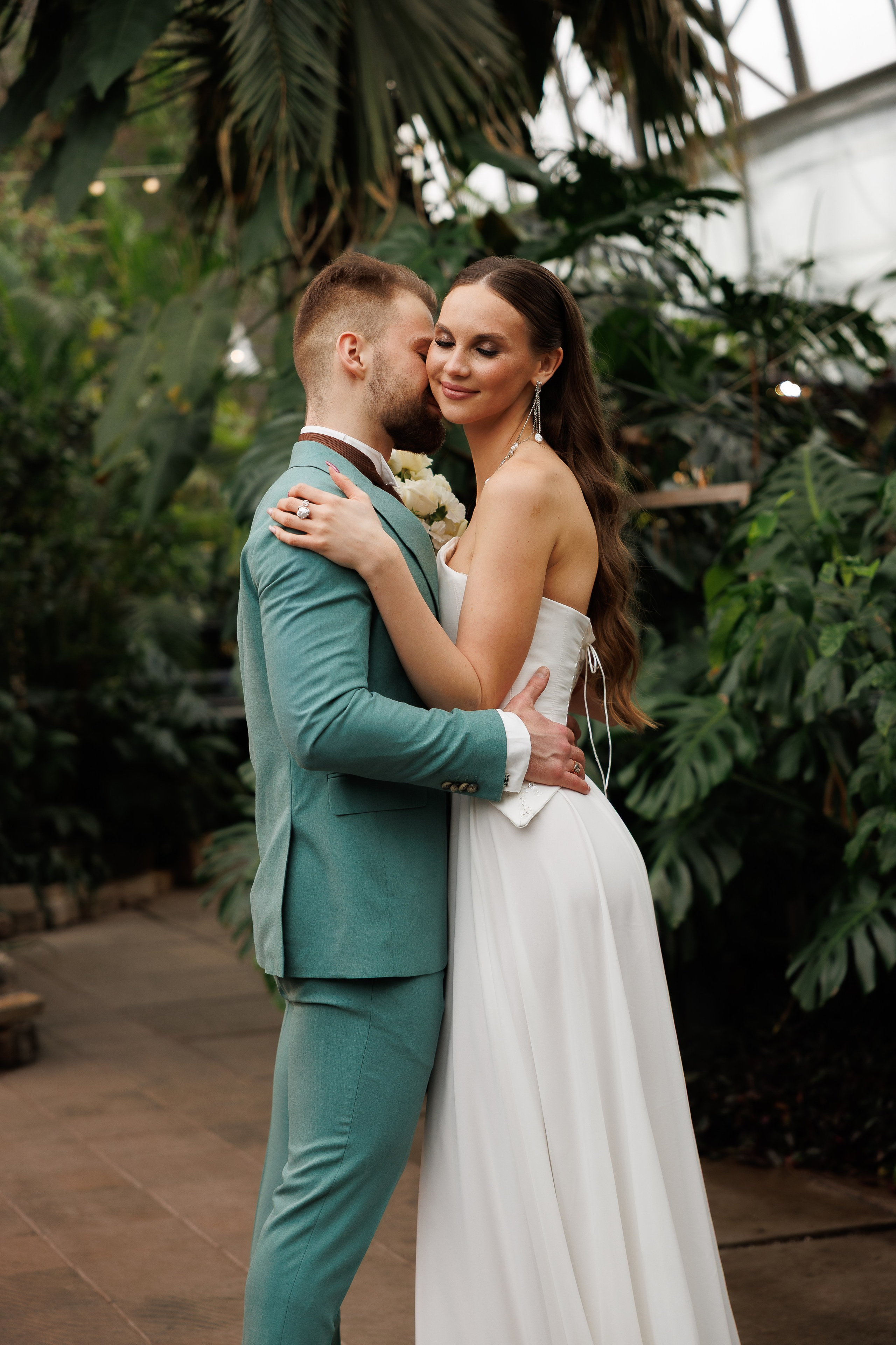 Свадебная прогулка в оранжерее. Питер. Свадебный и семейный фотограф в Москве Красинская Мария