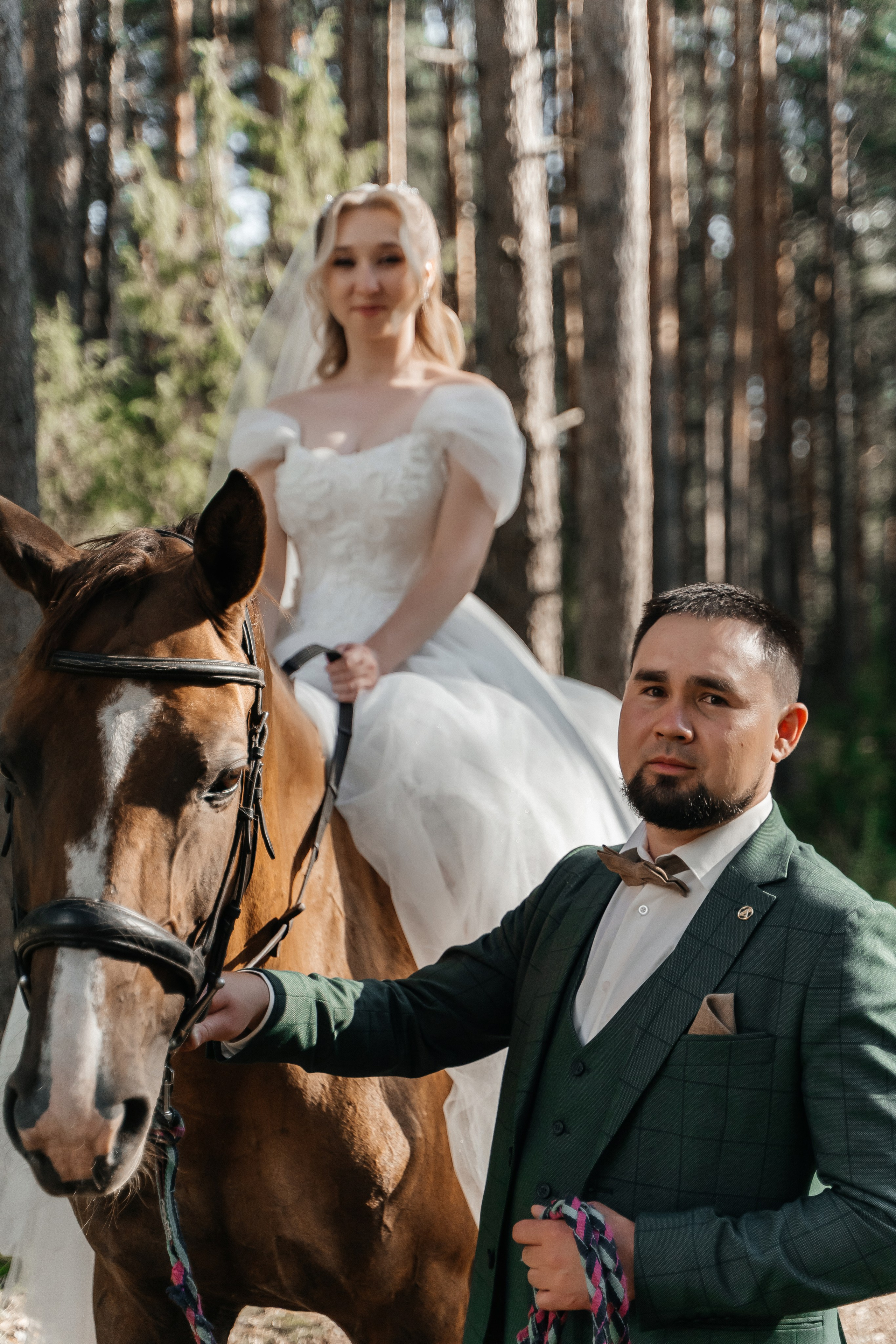 Свадебная прогулка. Свадебный фотограф видеограф Чебоксары