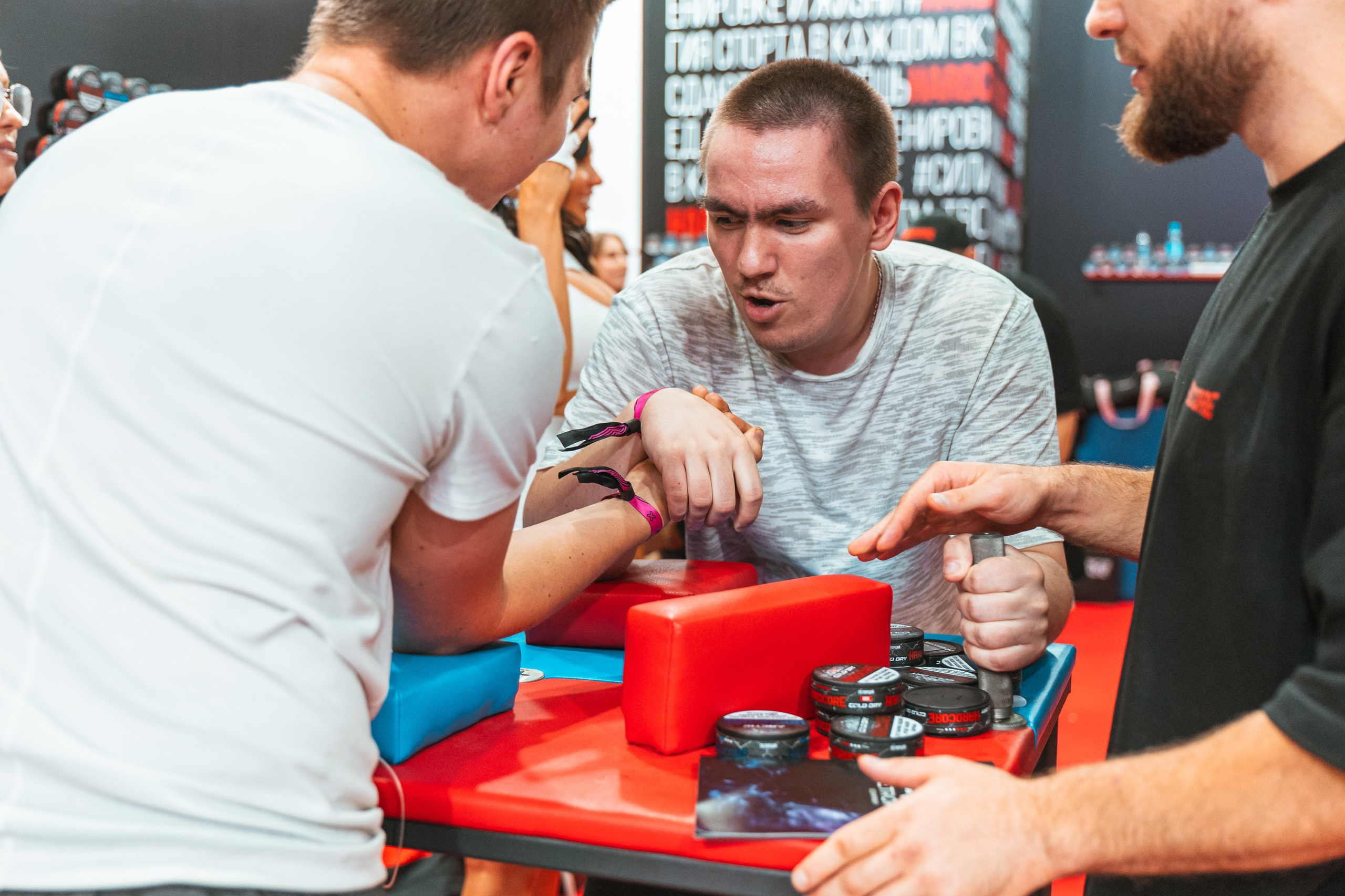 VAPE CLUB SHOW 2025 Крокус Экспо. Фотограф в Москве Дмитрий Емельянов