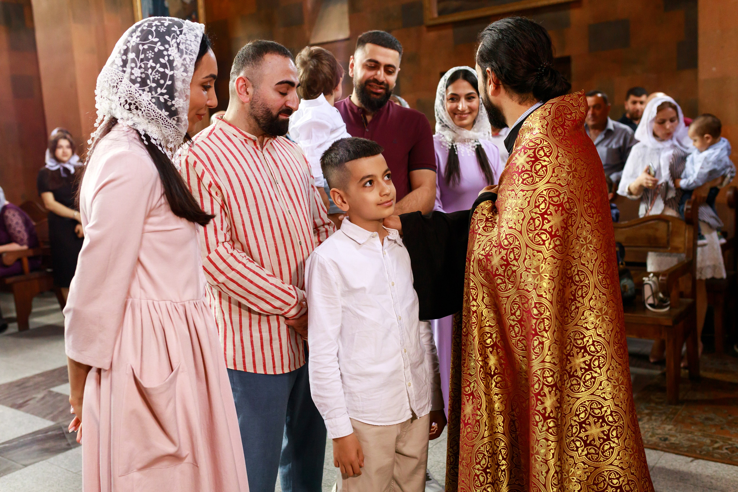 Таинство Крещения в Армянской церкви. Фотограф Тверь. Свадебные, семейные, индивидуальные фотосессии