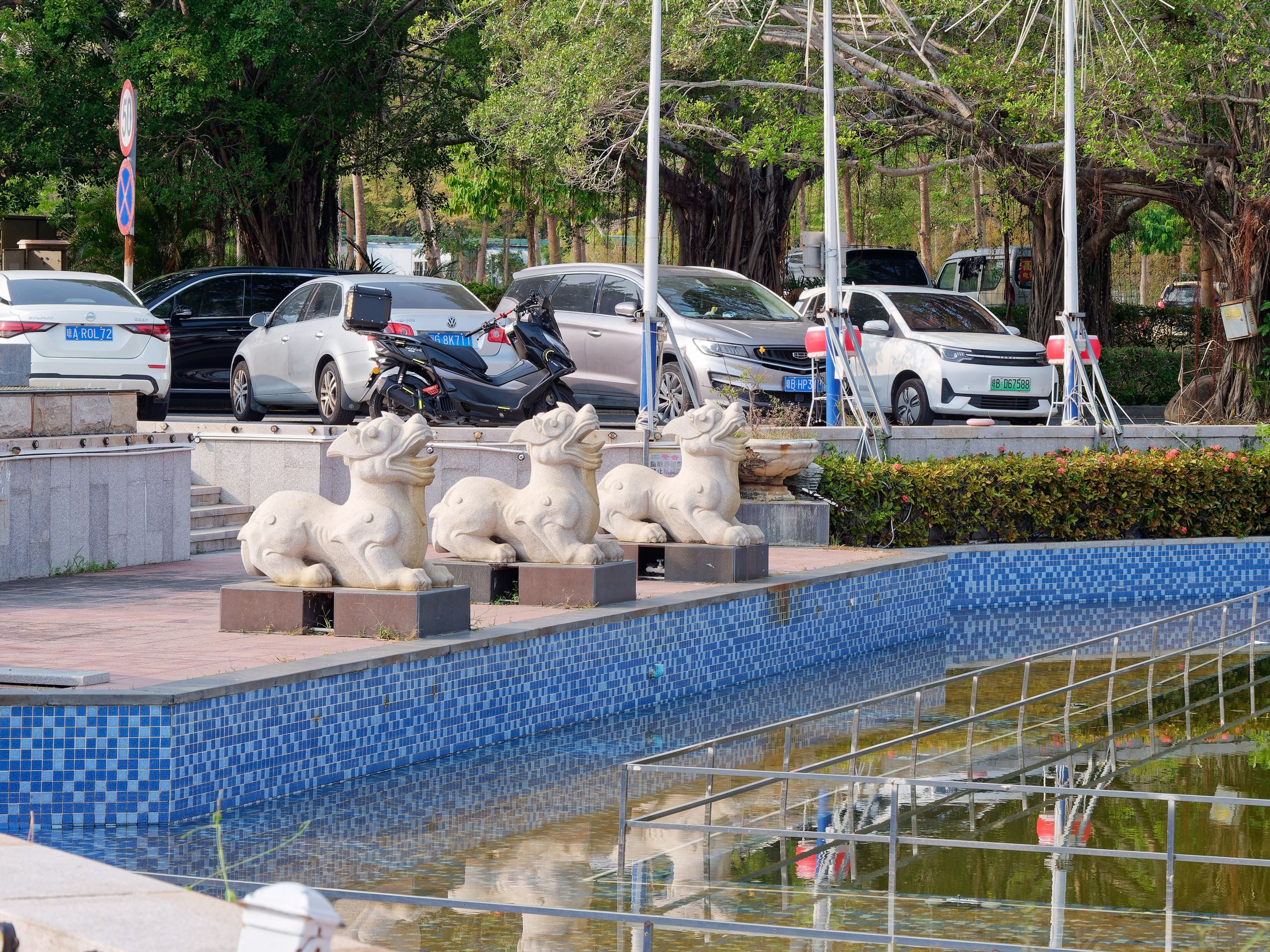 Хайнань 2026, «Food Street» ночная улица еды в Ялунване. Фотопрогулки по Миру