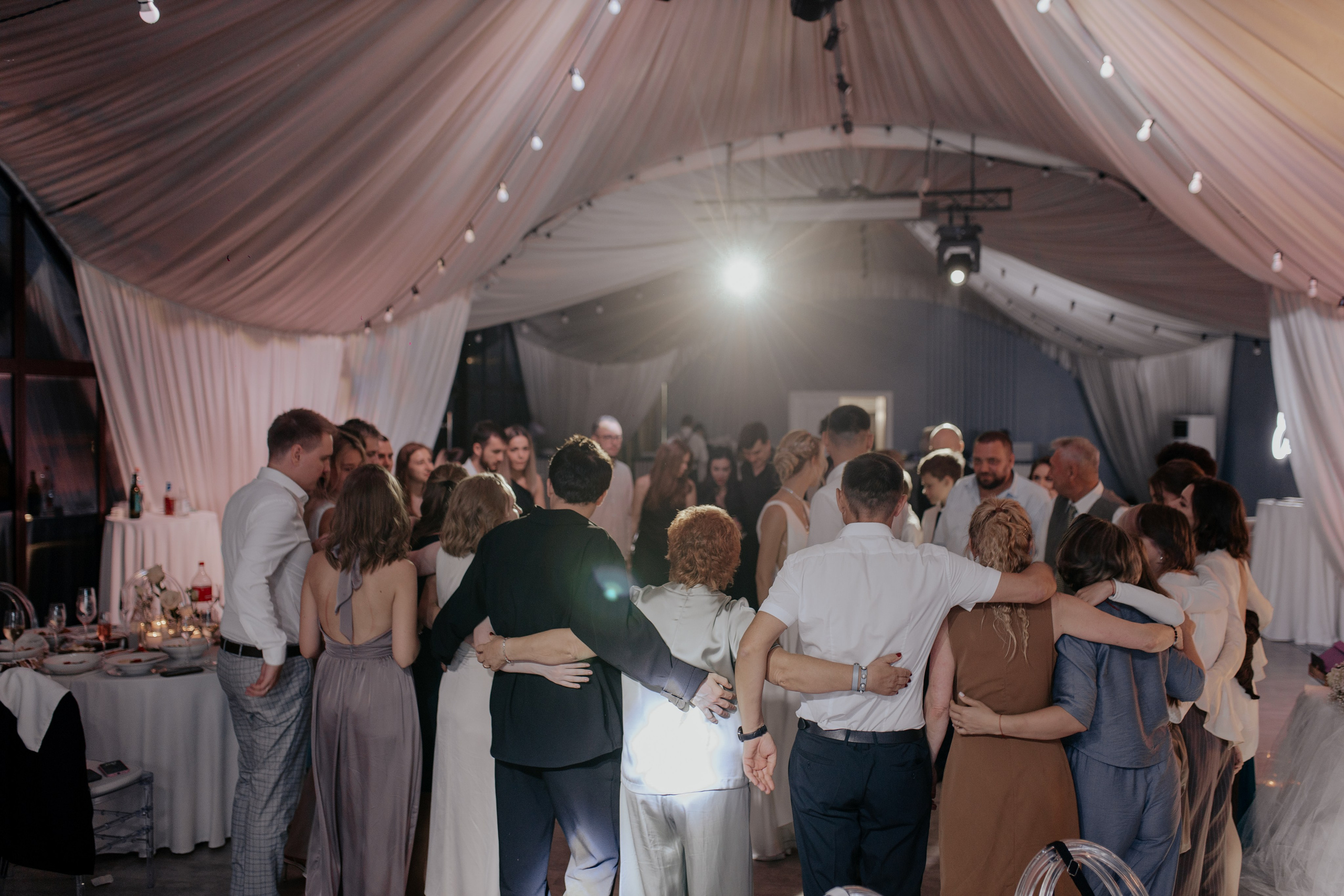 В объятиях. Фотограф в Санкт-Петербурге Лиза Семченкова