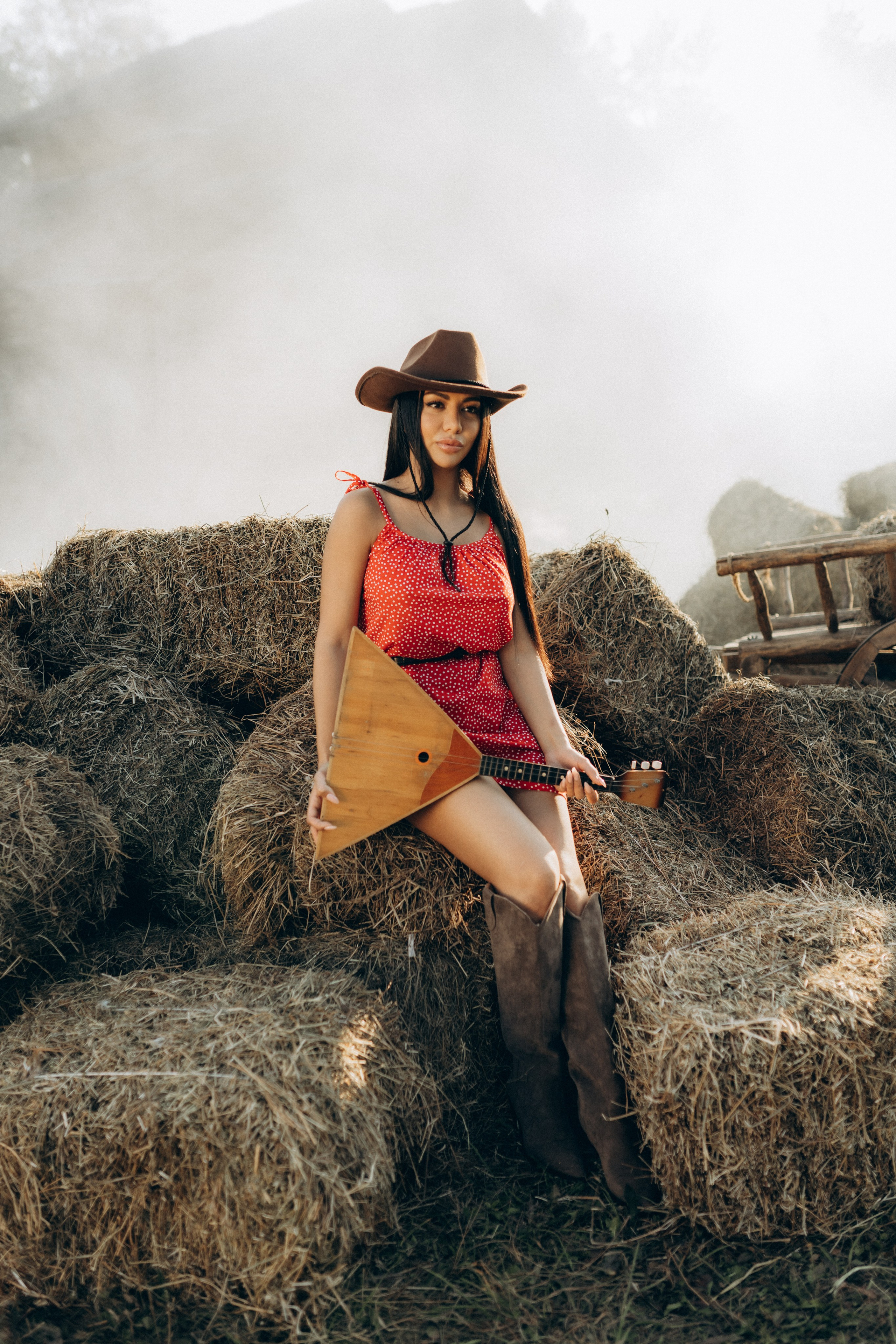 Jannet — балалайка (бэкстейдж к клипу). Фотограф НОГИНСК, Москва, Анастасия Белая