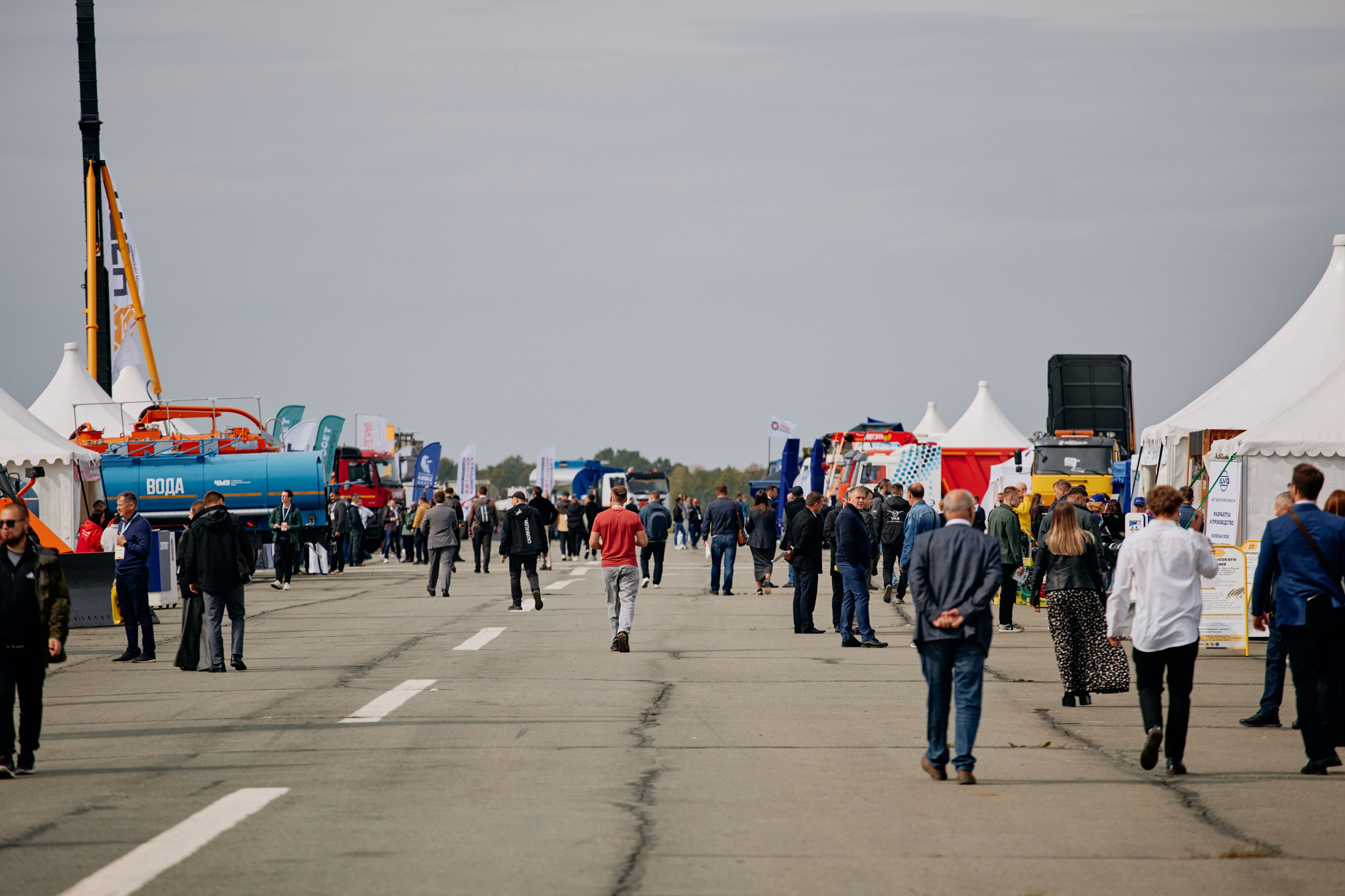 Форум СпецМашЭкспо. Выставка строительно-дорожной и специализированной техники. Фотограф из Челябинска Ника Варгот