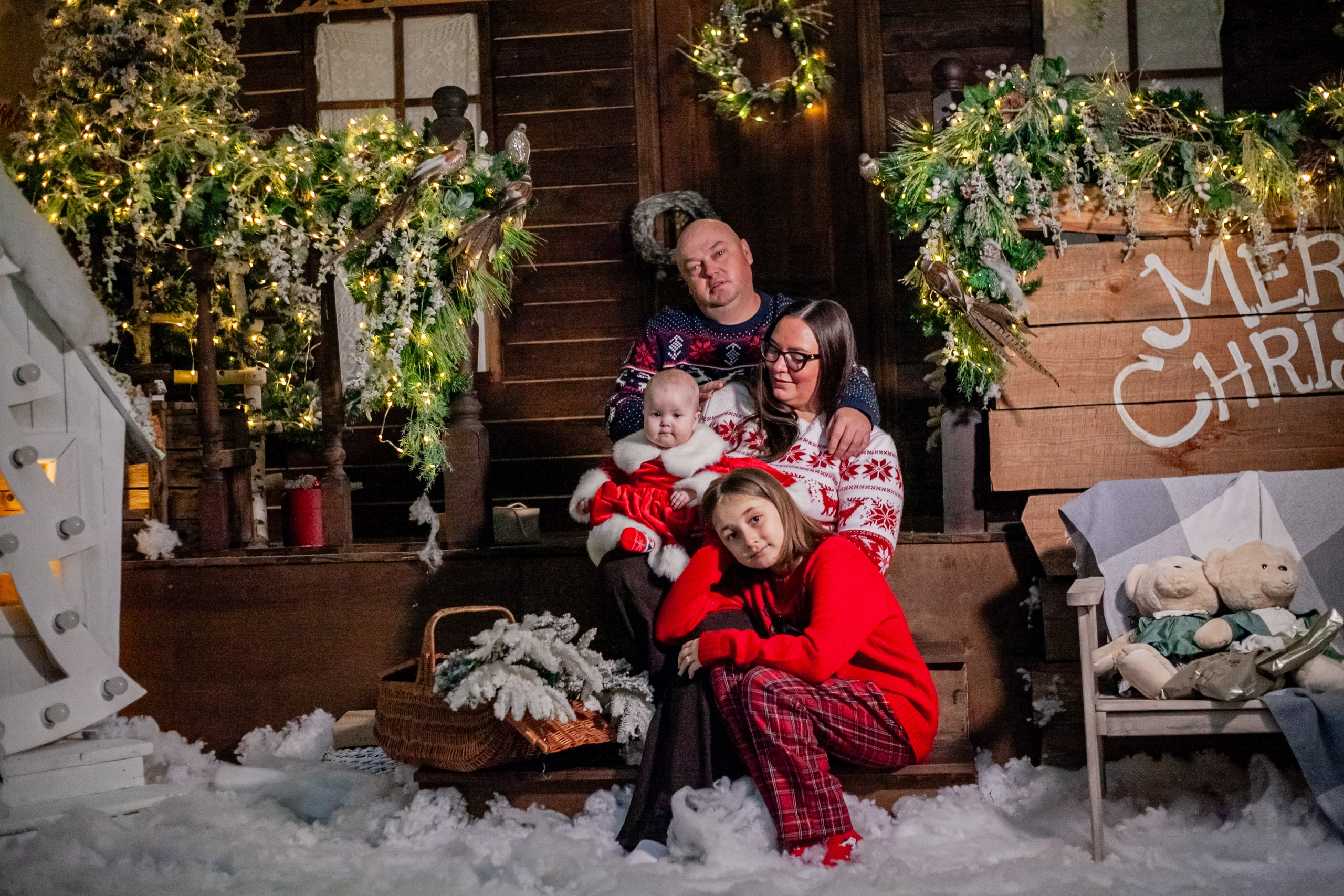 Ульяна и ее семья новый год 2024. Свадебный и семейный фотограф в Армавире