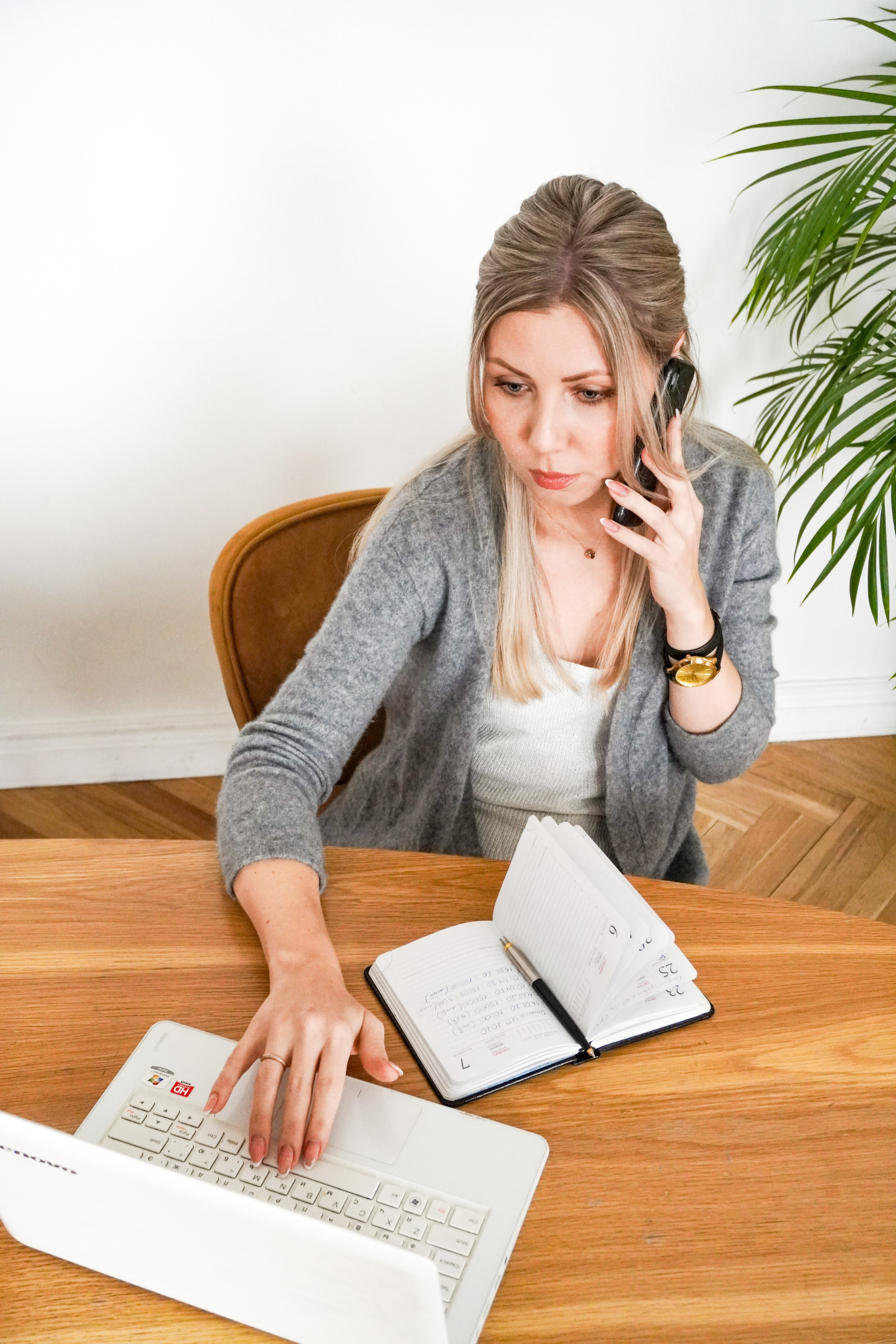 Деловой портрет. Кузнецова Мария — профессиональный фотограф в Санкт-Петербурге | Предметная фотосъёмка, модельные тесты, актёрское портфолио, концерты