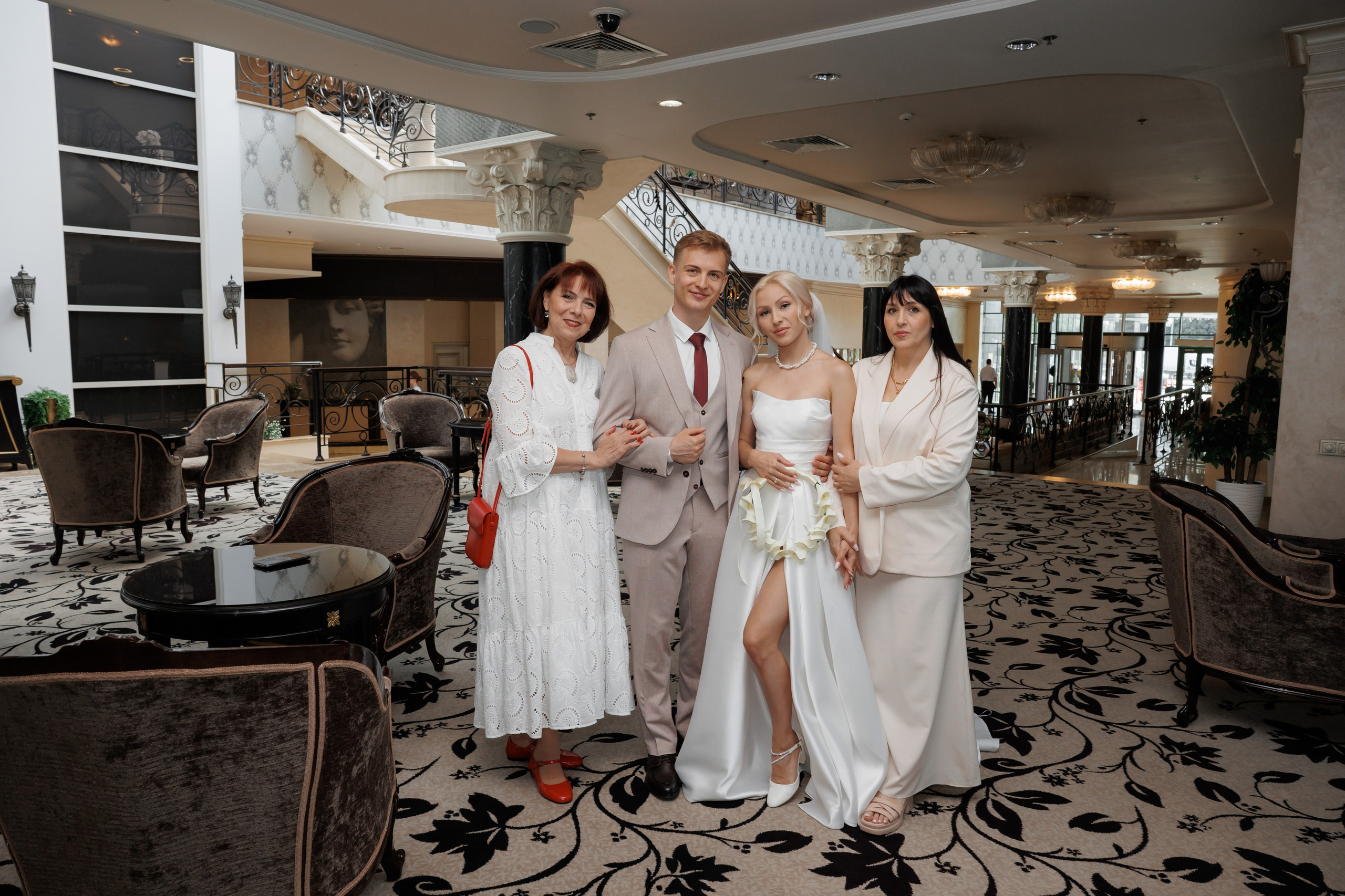 Отель «Милан», Шипиловский ЗАГС, прогулка в парке Царицыно. Свадебный и репортажный фотограф (Москва, Королев и другие)