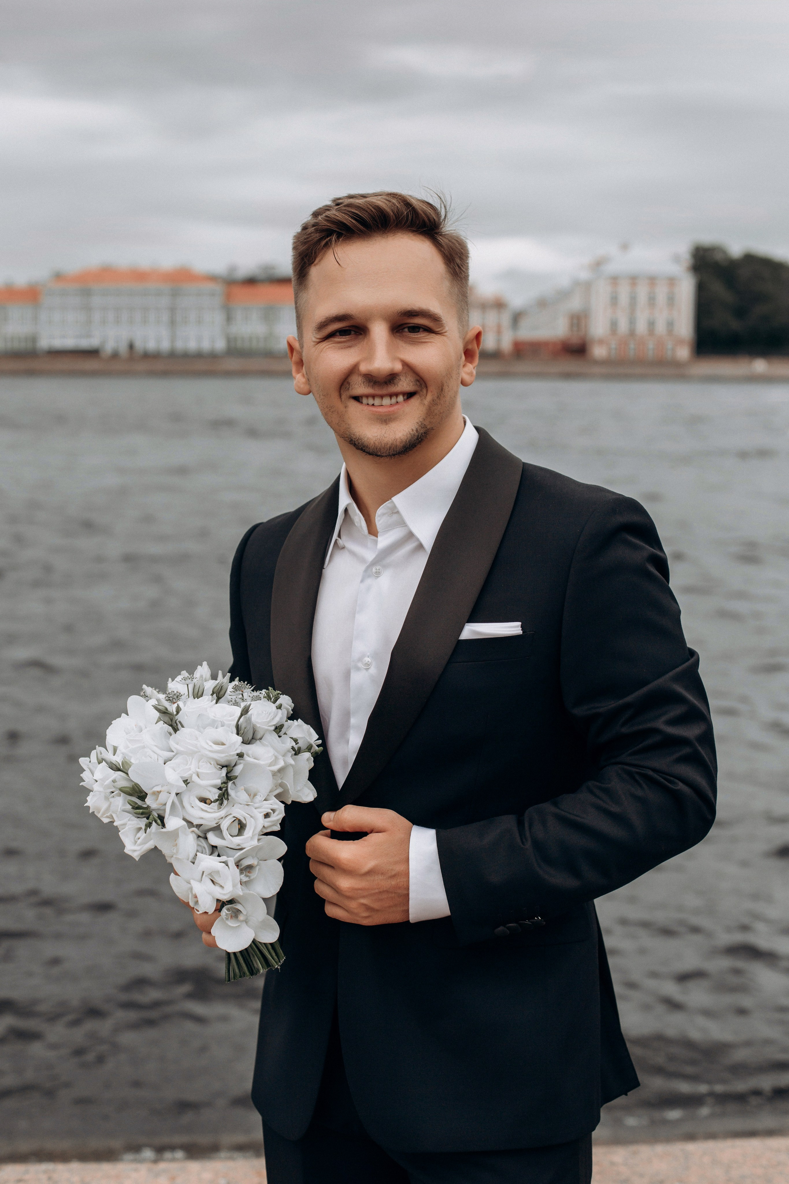 Свадьба на катере. Свадебный фотограф в Санкт-Петербурге Вика Стукачева