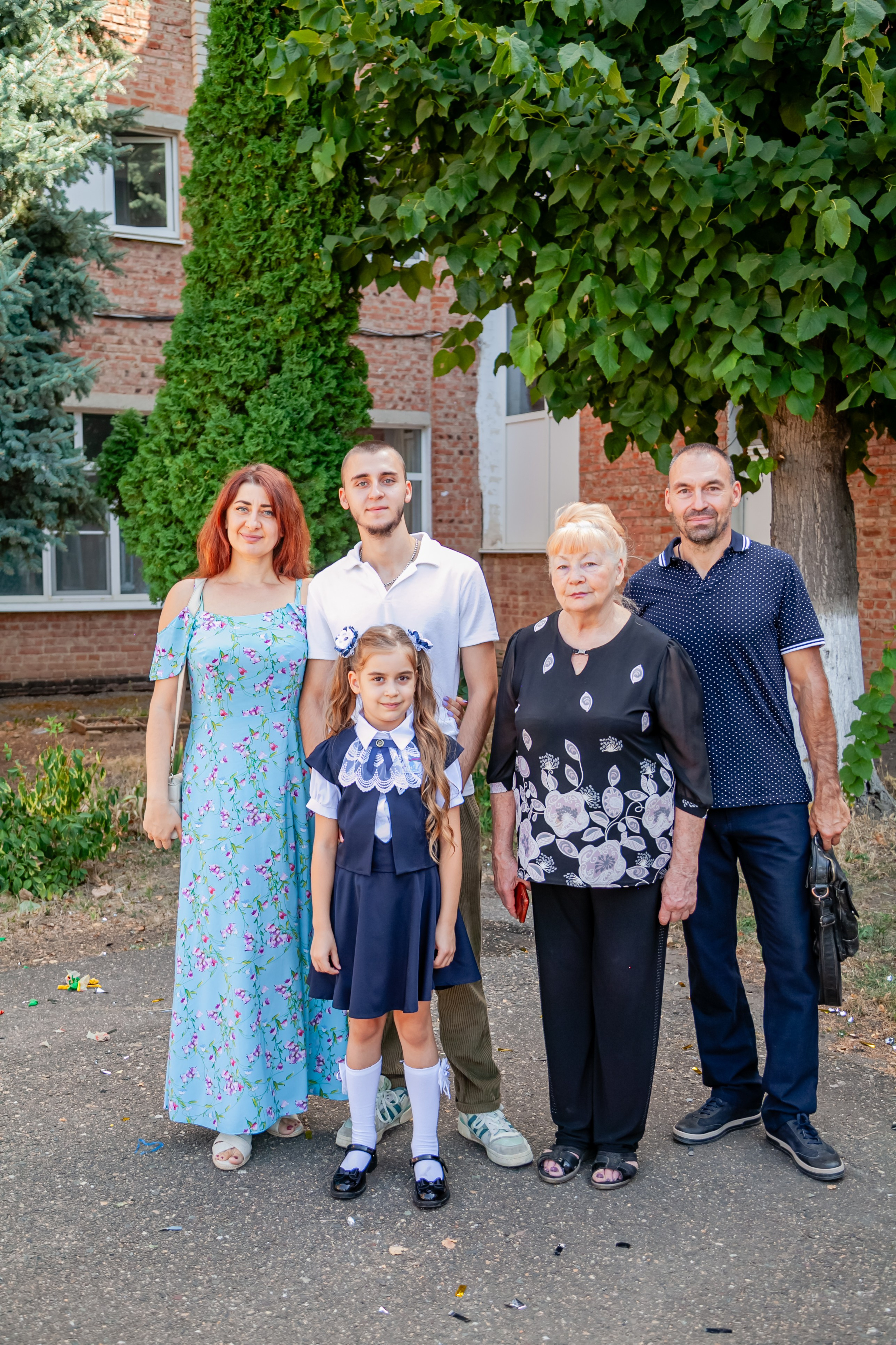 1 сентября линейка. Свадебный и семейный фотограф в Армавире