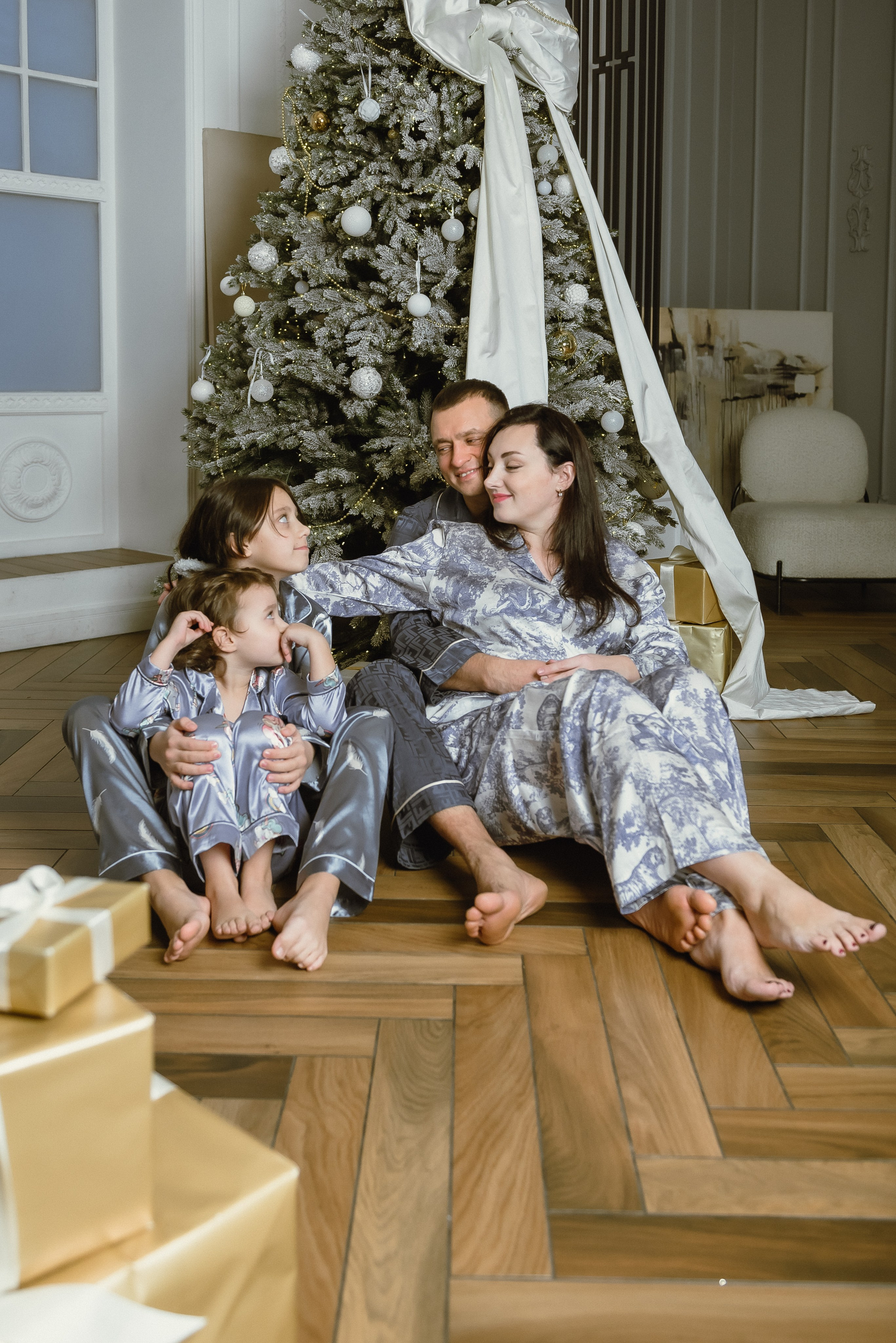 Семейная новогодняя 4 человека. КОНТЕНТ | БРЕНД фотограф Санкт-Петербург — Жанна Олтаржевская
