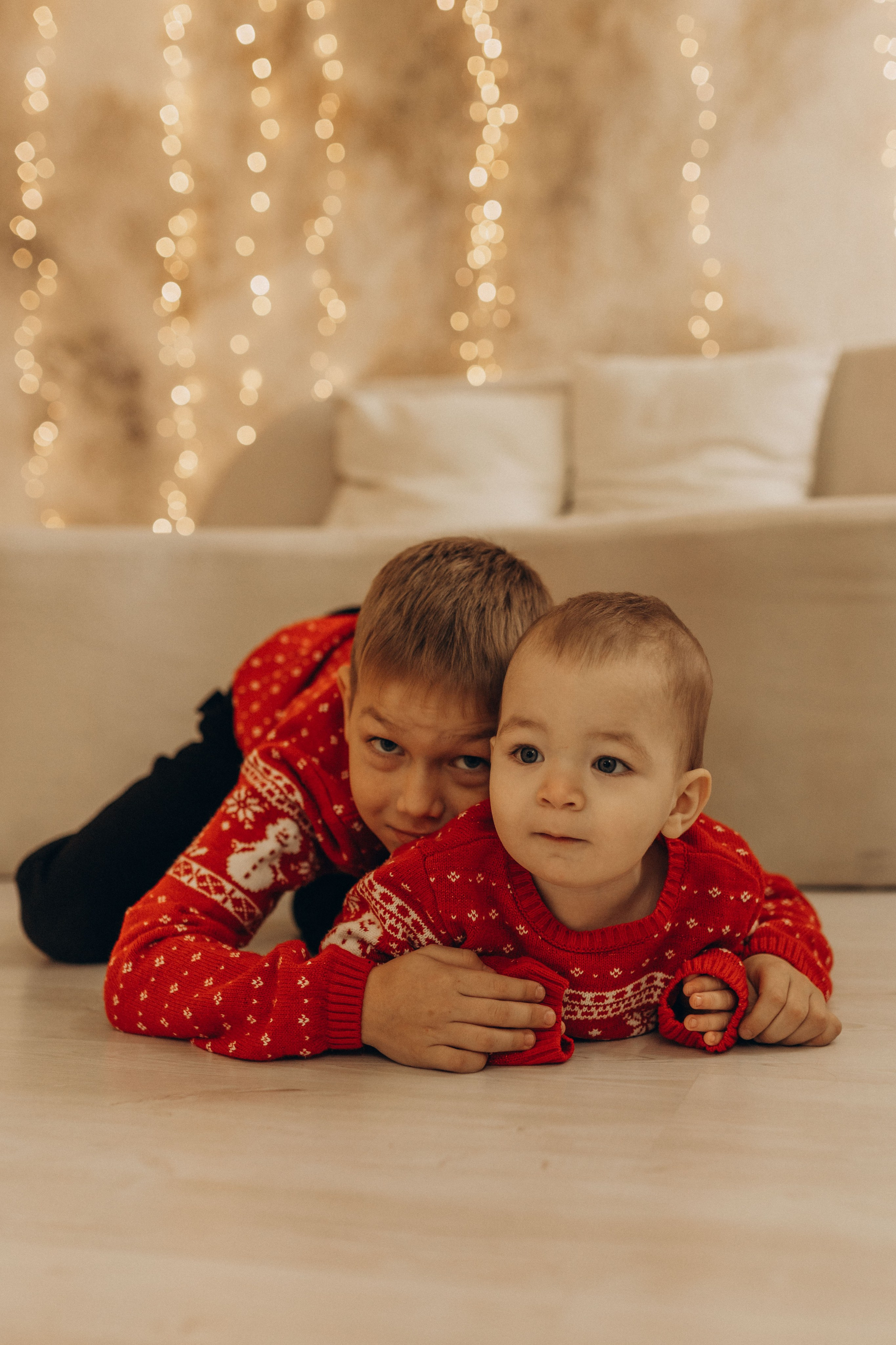 Яркий новый год мама и 2 сыночка. Фотограф в Ставрополе Svetlana Matveeva