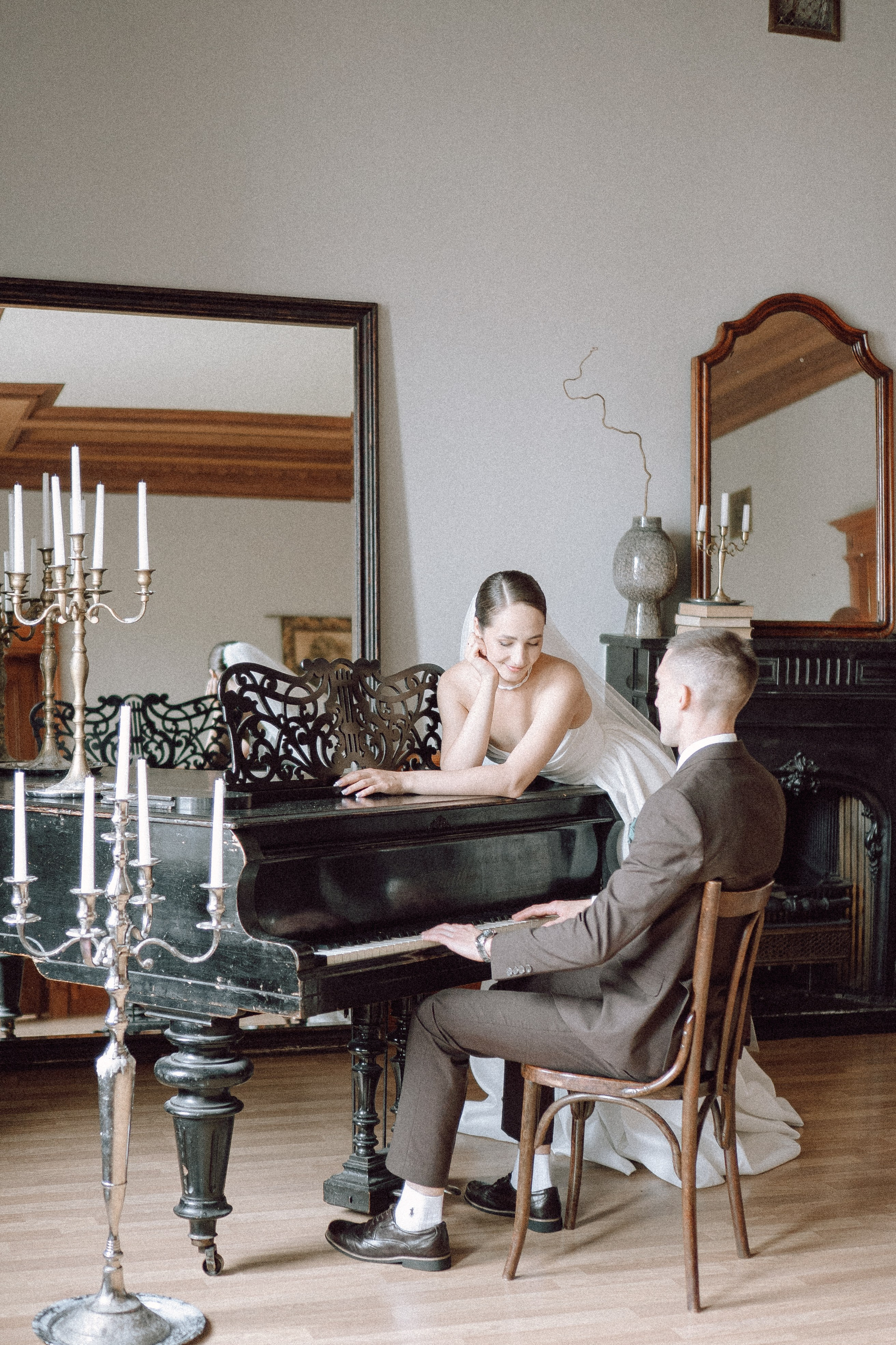 СВАДЕБНАЯ ПРОГУЛКА В САНТК-ПЕТЕРБУРГЕ (ИСАКИЕВСКИЙ СОБОР, ЗИМНЯЯ КАНАВКА, ЭРМИТАЖ И БОЛЬШАЯ МОРСКАЯ УЛИЦА). Профессиональный фотограф, Санкт-Петербург — Виктория Богомолова