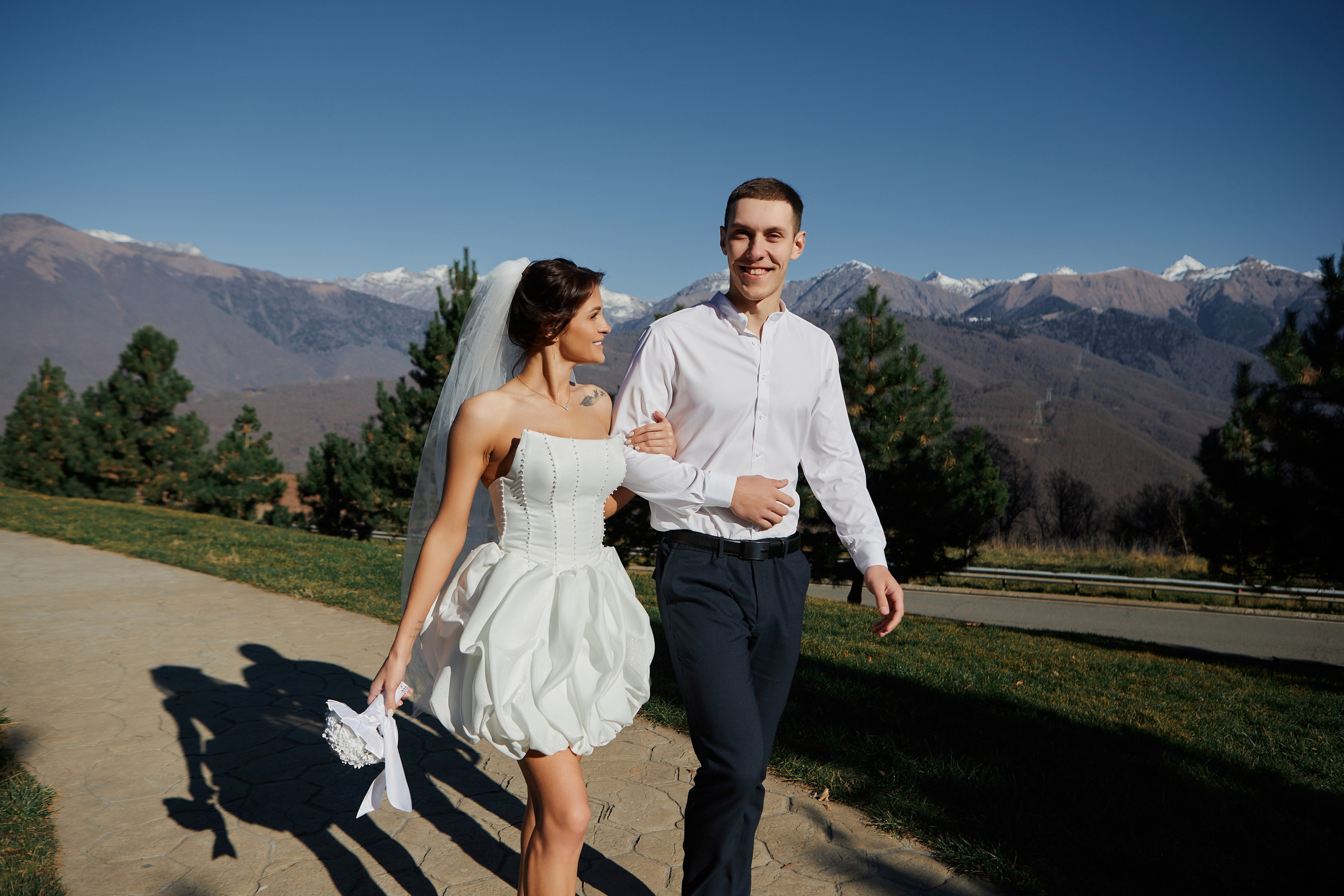 Свадебная фотосессия в Сочи-Красная поляна. фотограф Сочи-Красная поляна. Свадебный и семейный фотограф в Сочи-Красной поляне Ларионова Анна