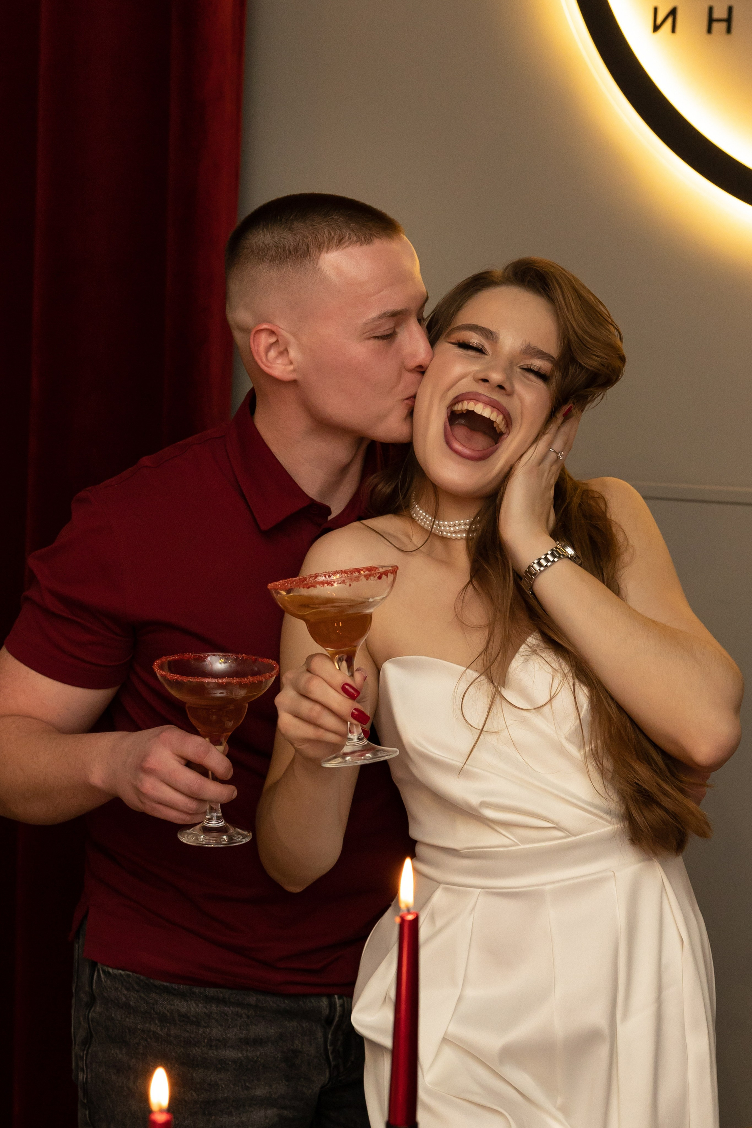 День рождение Марии, иммерсивный ужин. Семейный и женский фотограф, стильный репортаж в г. Новосибирск